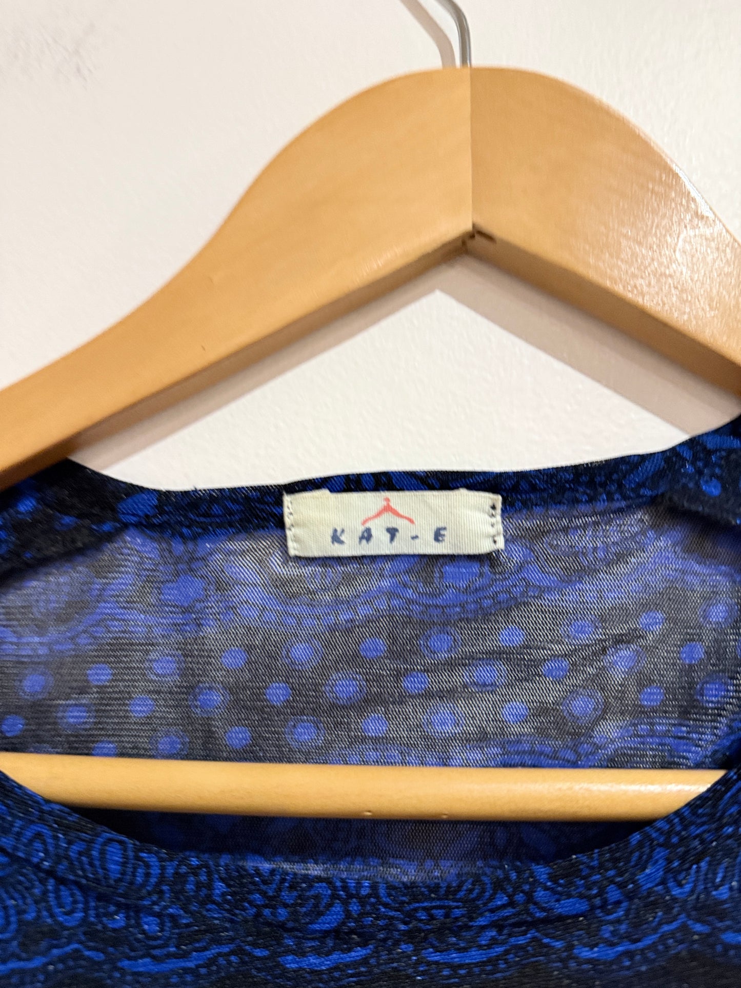 Kat-e Geometric Dot Knit Top Size U/Arm to U/Arm 49cm