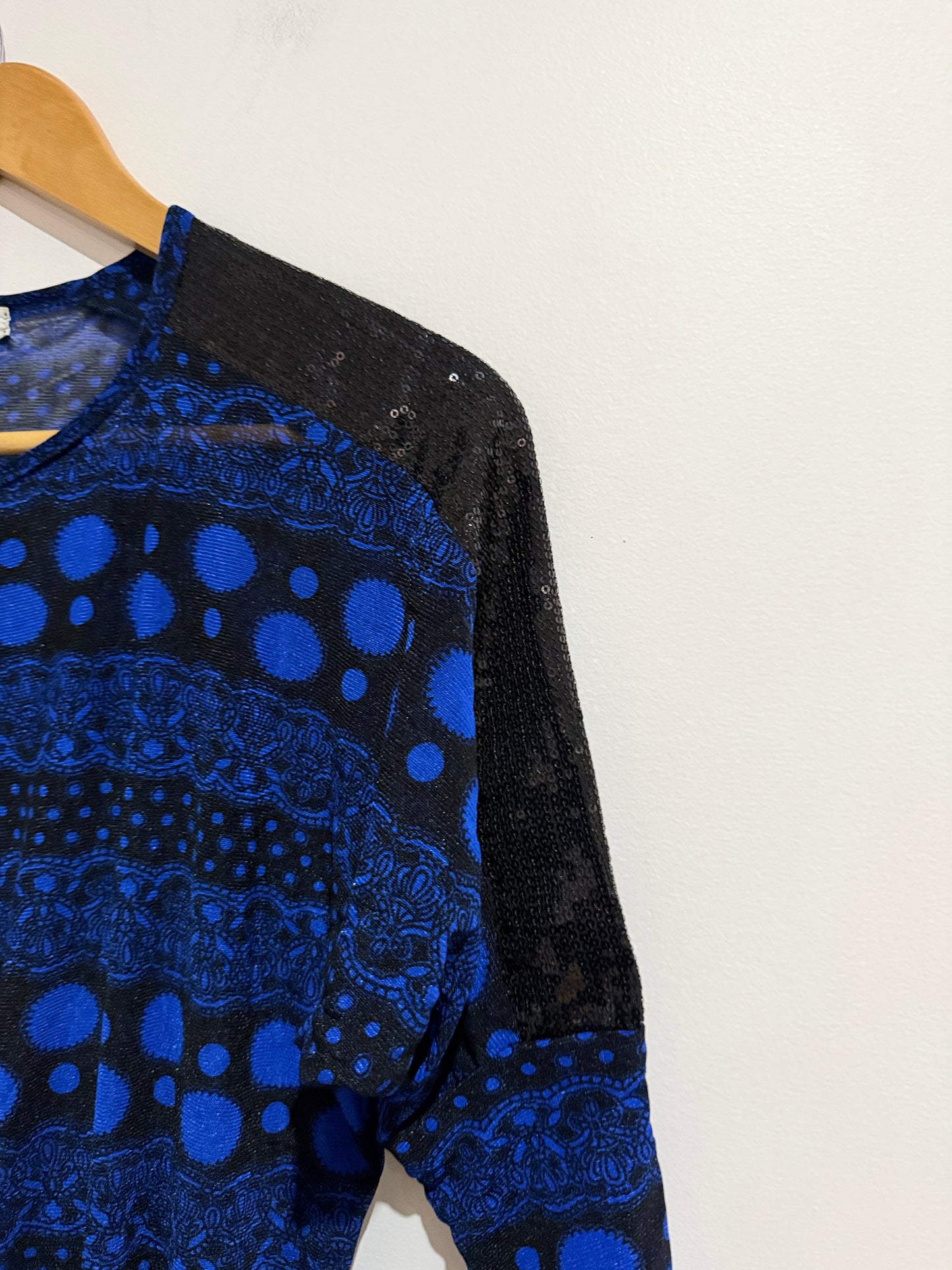 Kat-e Geometric Dot Knit Top Size U/Arm to U/Arm 49cm