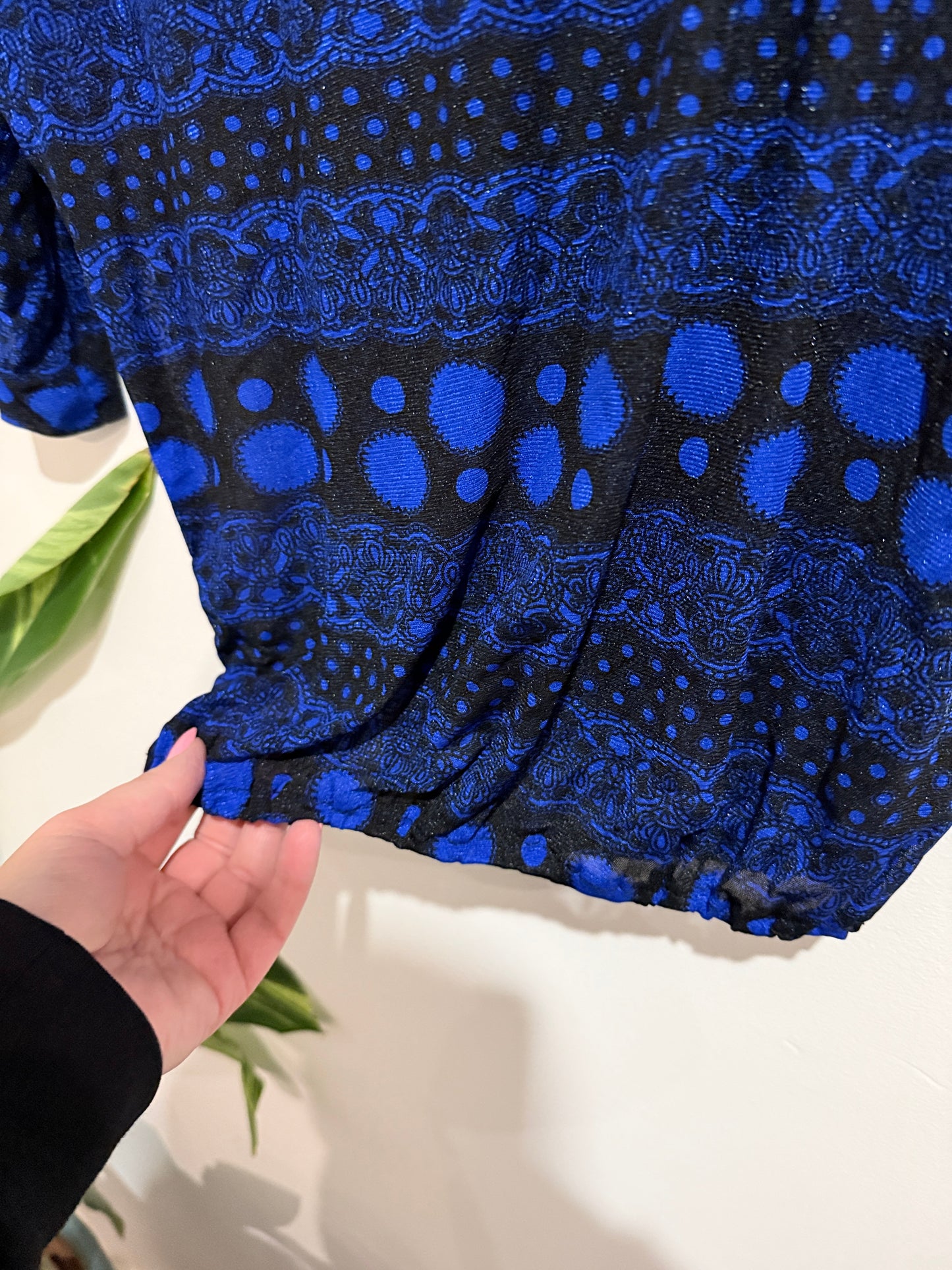 Kat-e Geometric Dot Knit Top Size U/Arm to U/Arm 49cm