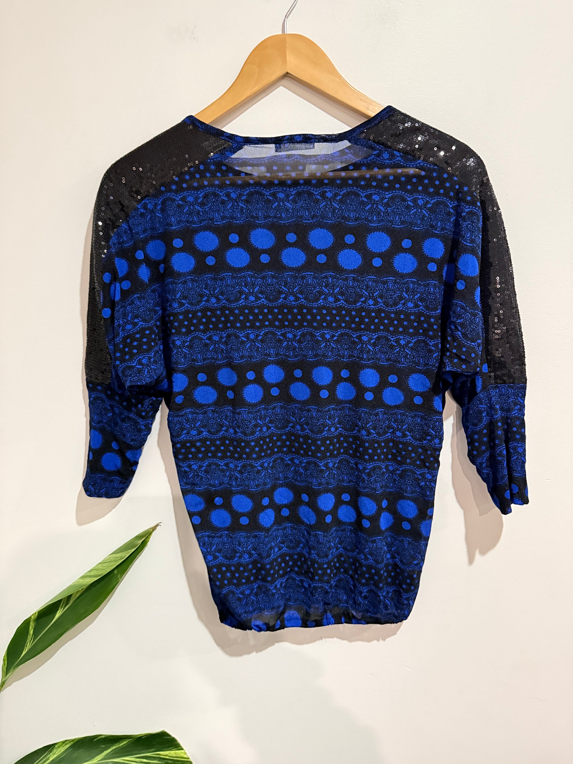 Kat-e Geometric Dot Knit Top Size U/Arm to U/Arm 49cm