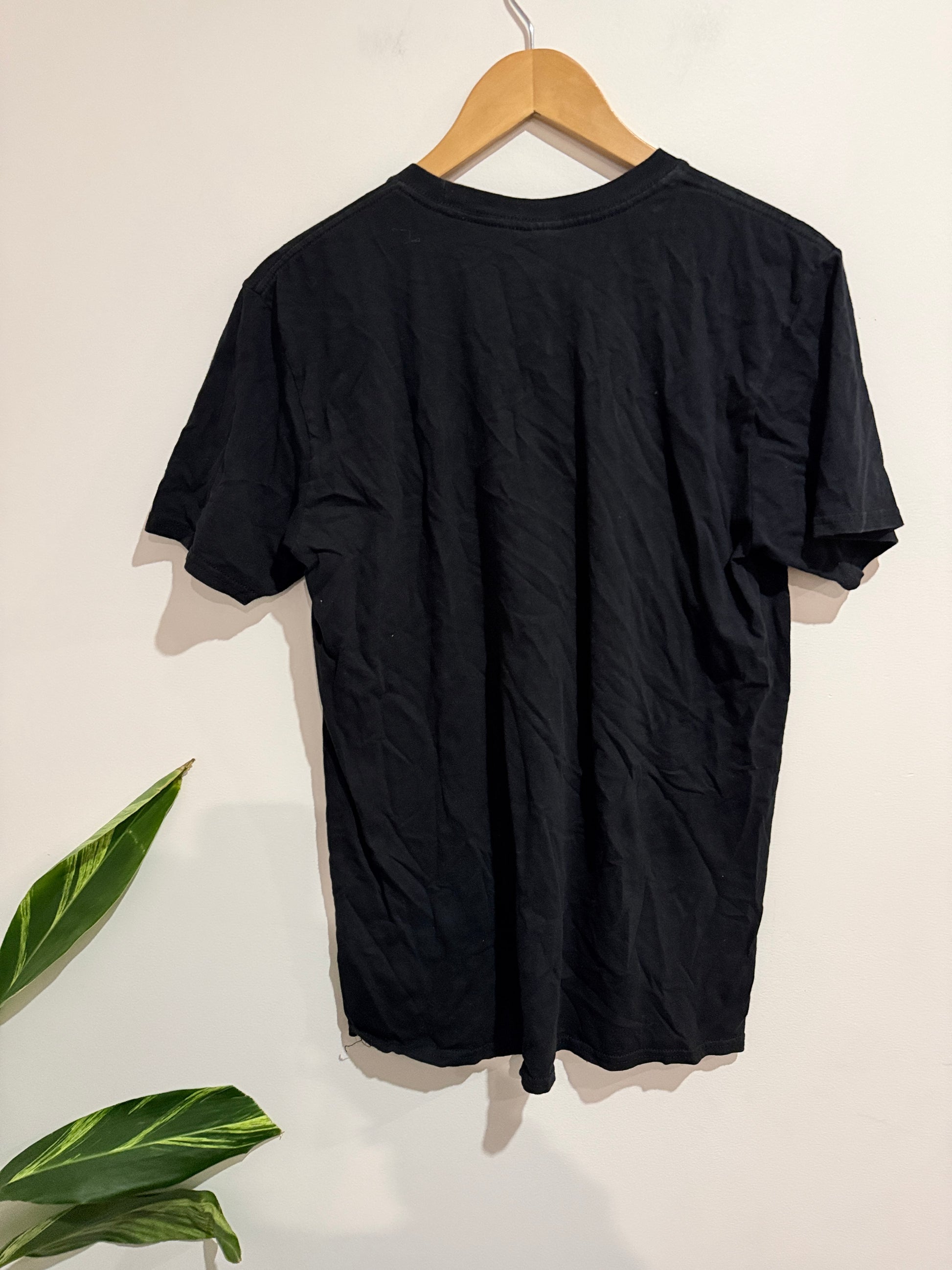 Gildan Graphic T-shirt Size L | G | G