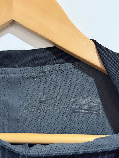 Nike Short-sleeve Running Top Size U/Arm to U/Arm 52cm