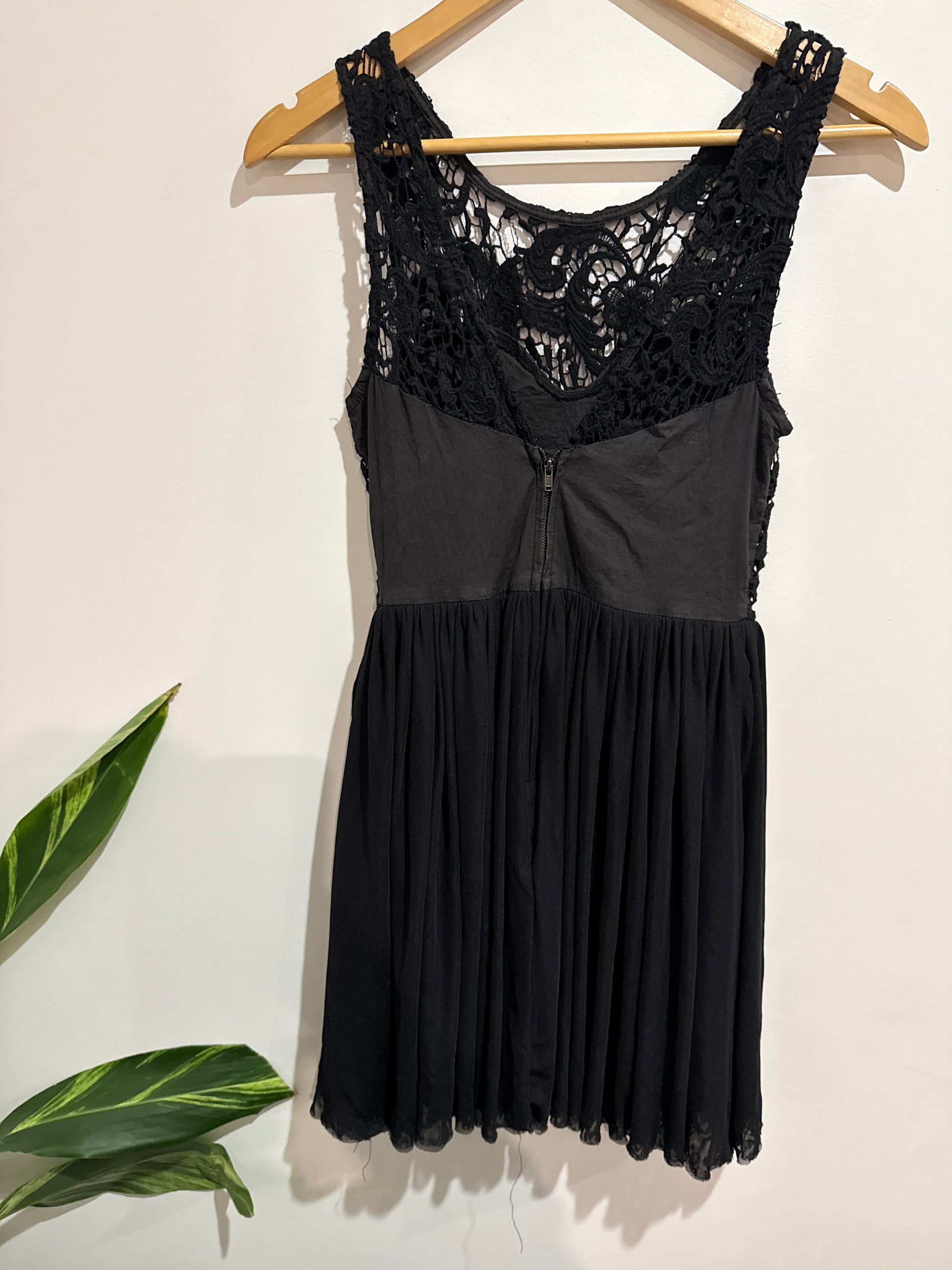 Doll House Sleeveless Dress Size 10