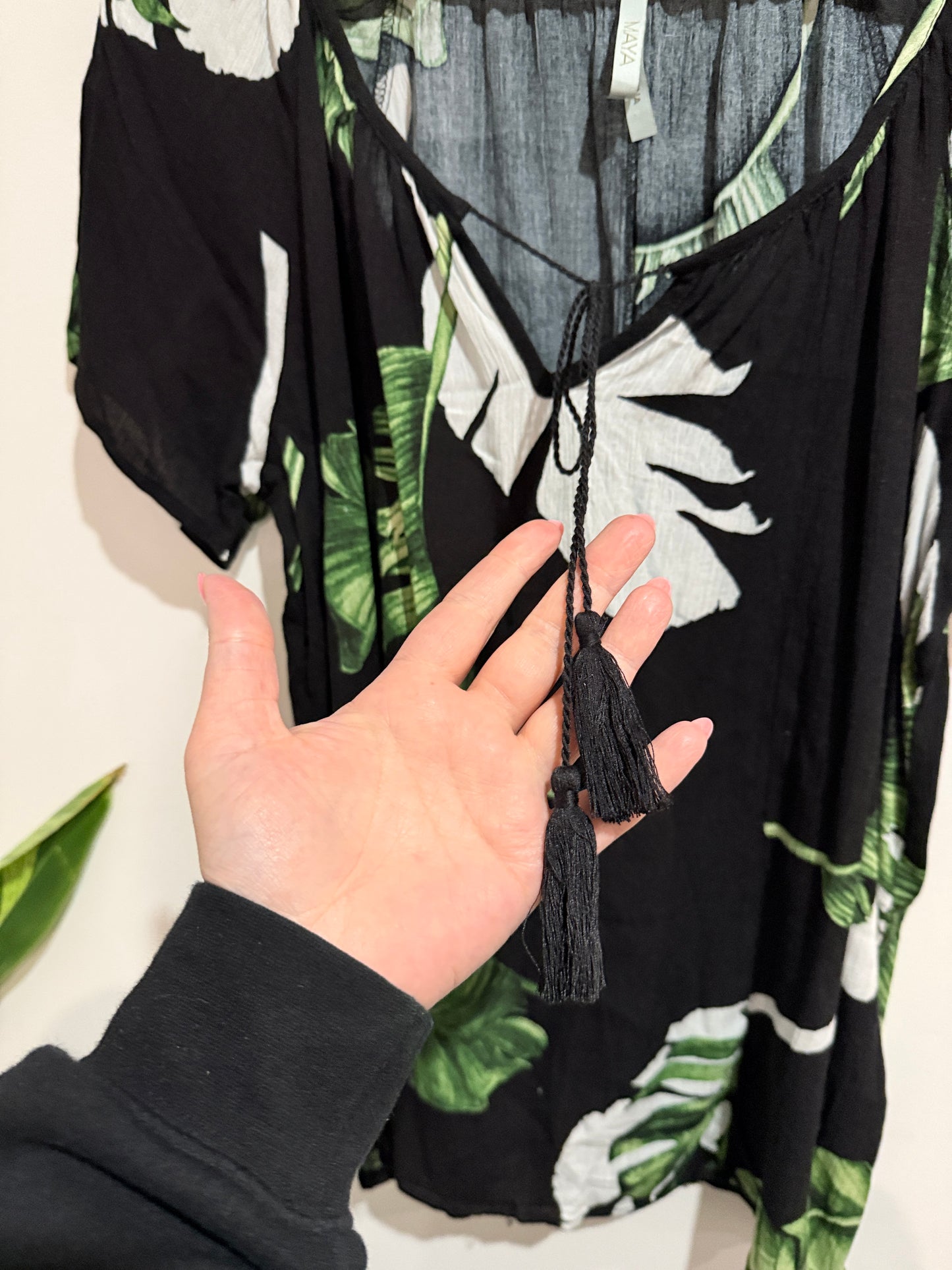 Maya Tropical Leaf Print Top Size 16