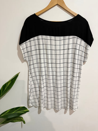 Main Body: Boatneck Top Size U/Arm to U/Arm 53cm