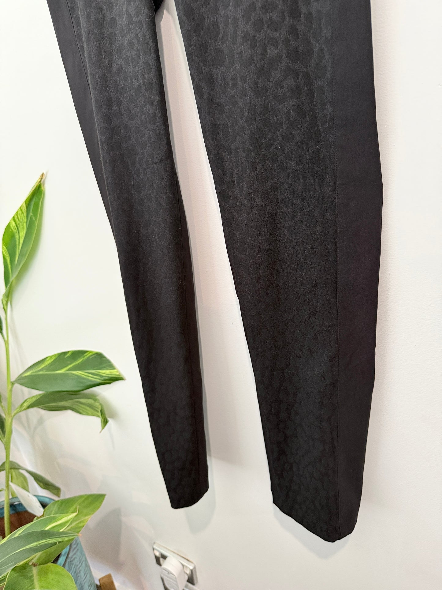 Repertoire (NZ Made) High-rise Leggings Size 8