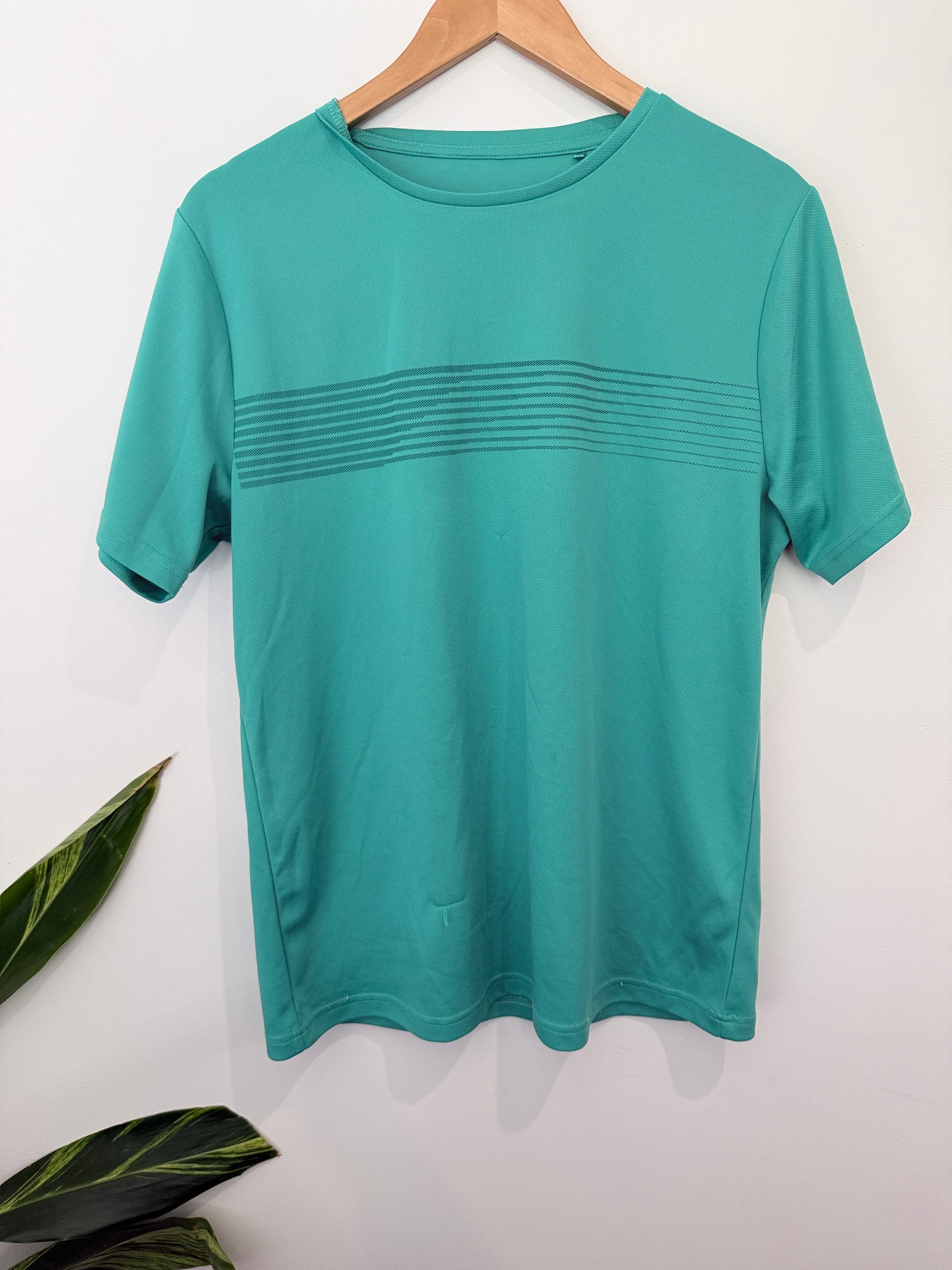 Circuit Sports T-shirt Size M