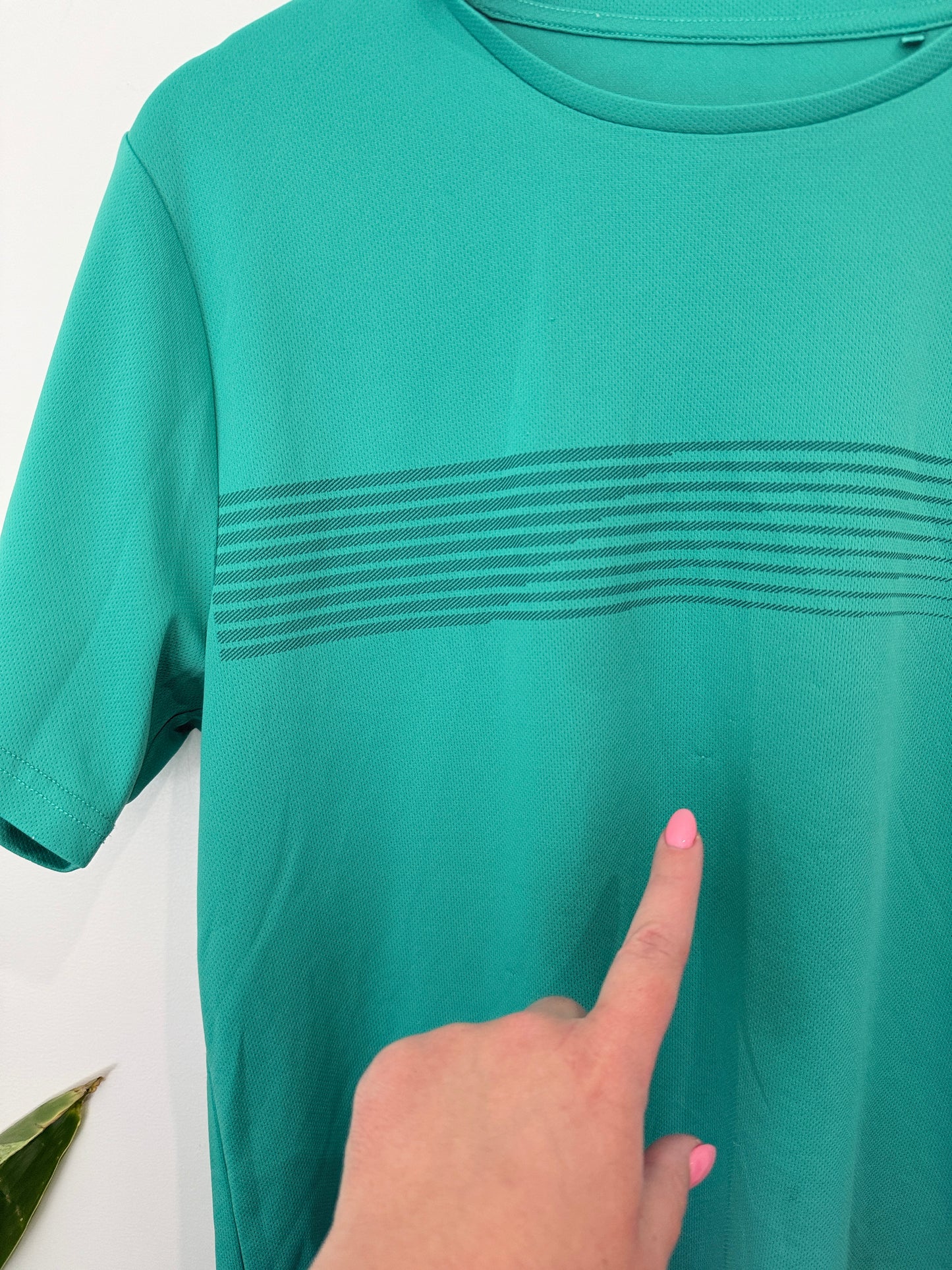 Circuit Sports T-shirt Size M