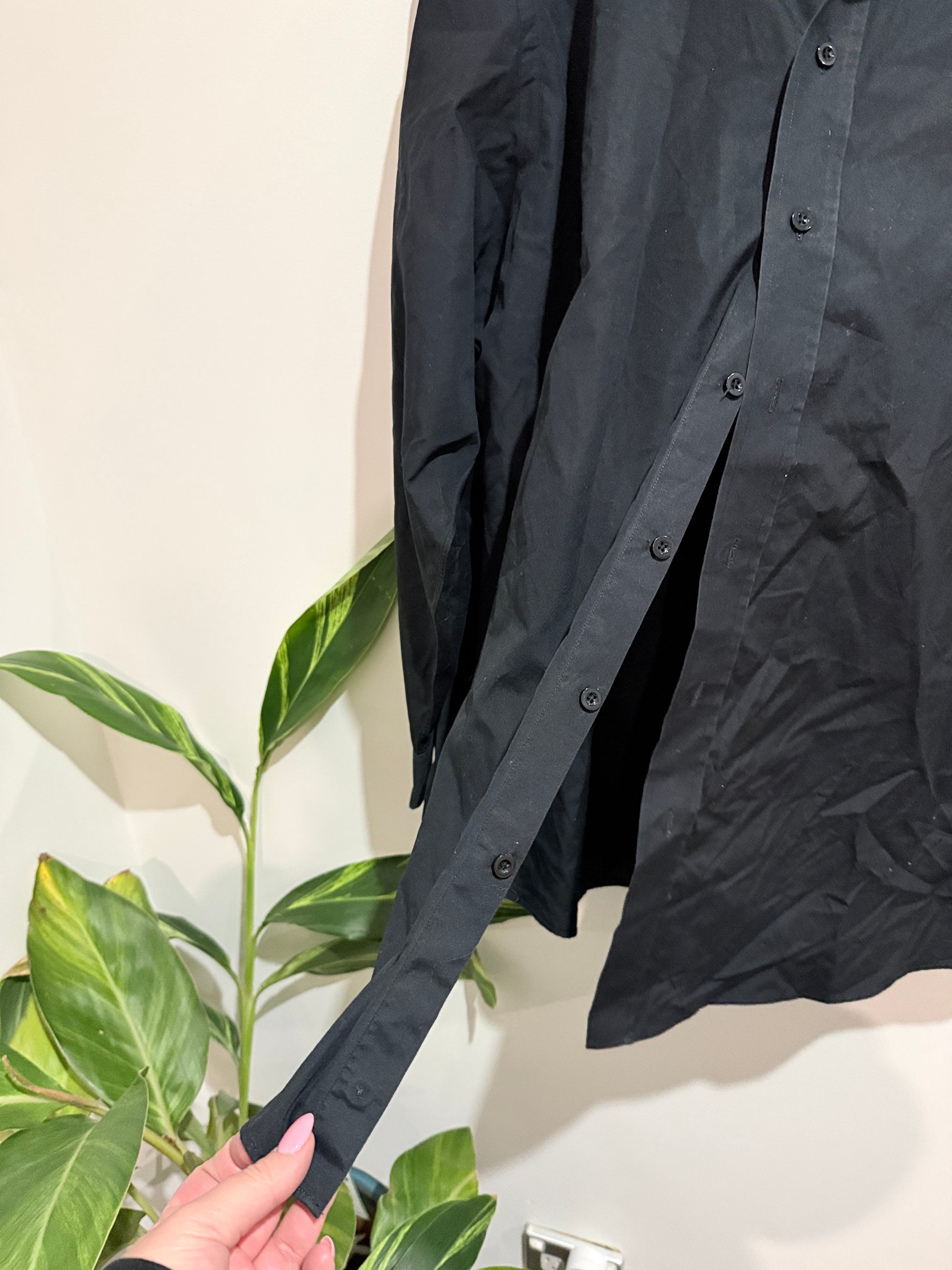 Ritikkush Button-down Shirt Size U/Arm to U/Arm 74cm