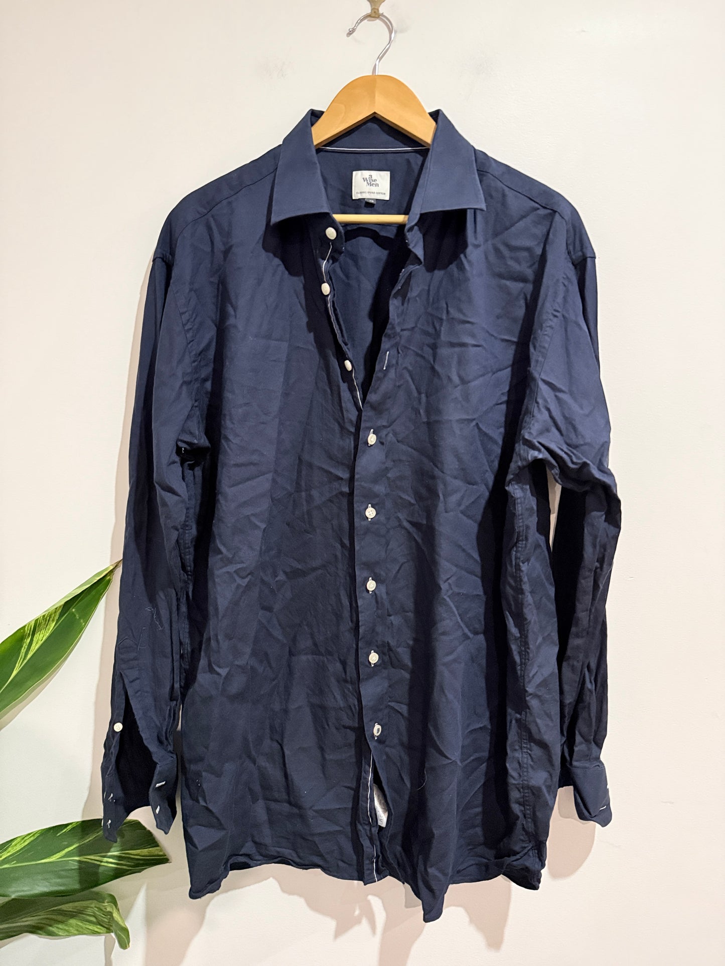 A Wise Men Button-up Shirt Size 45