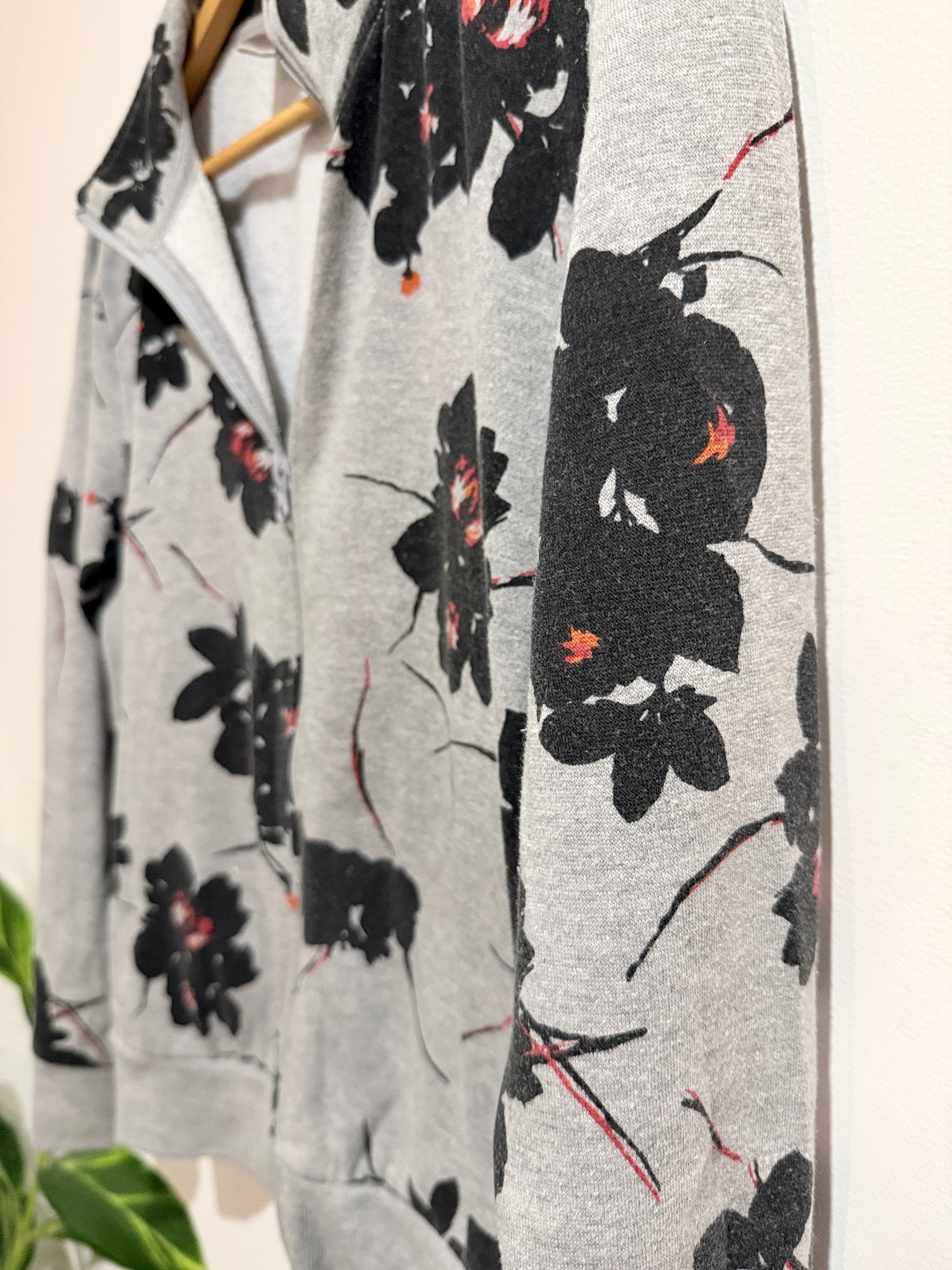 Ella J Floral Pattern Full-zip Hoodie Size M