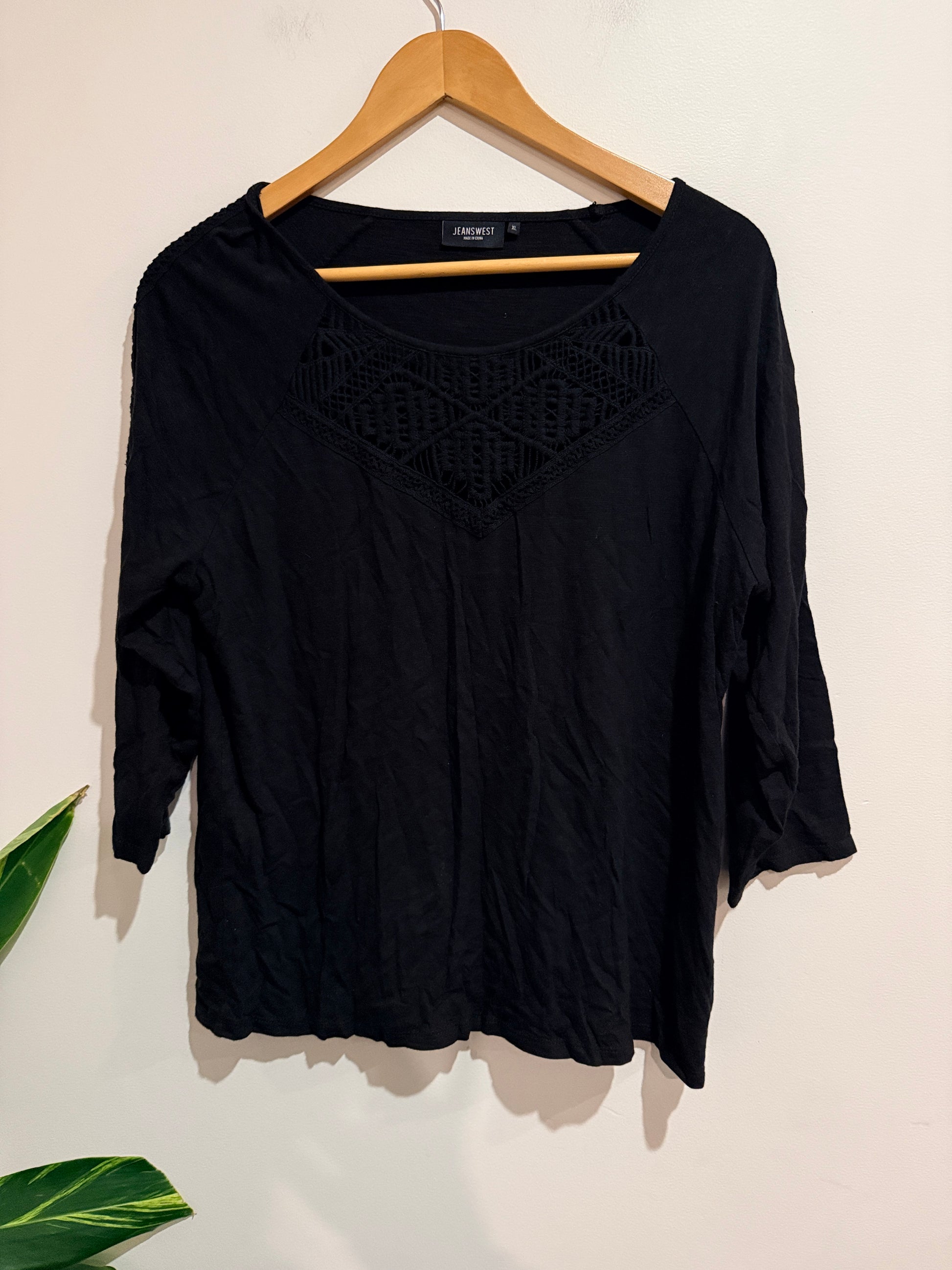 Jeanswest 3/4-sleeve Top Size XL
