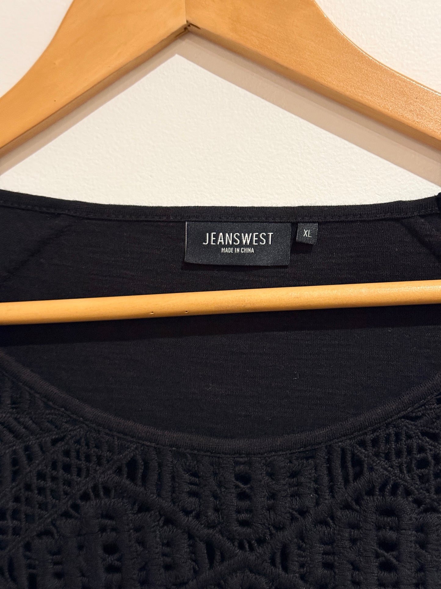 Jeanswest 3/4-sleeve Top Size XL