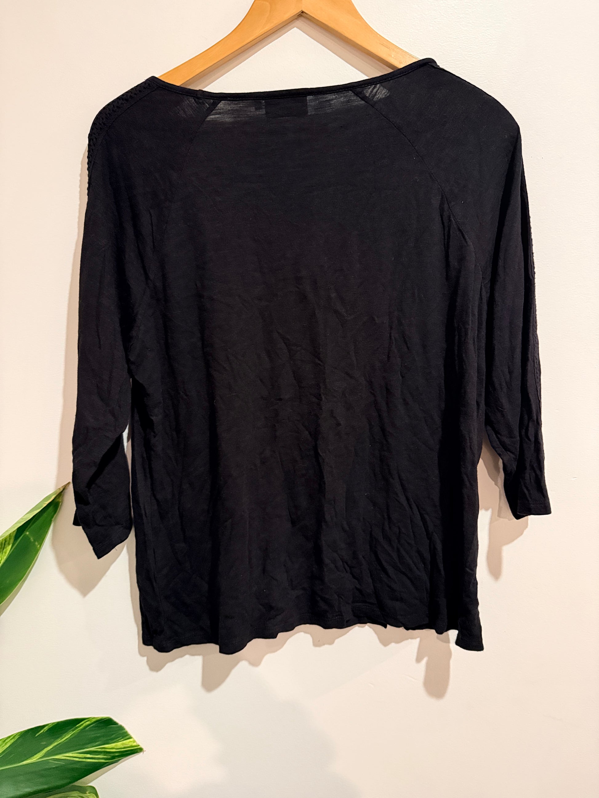 Jeanswest 3/4-sleeve Top Size XL