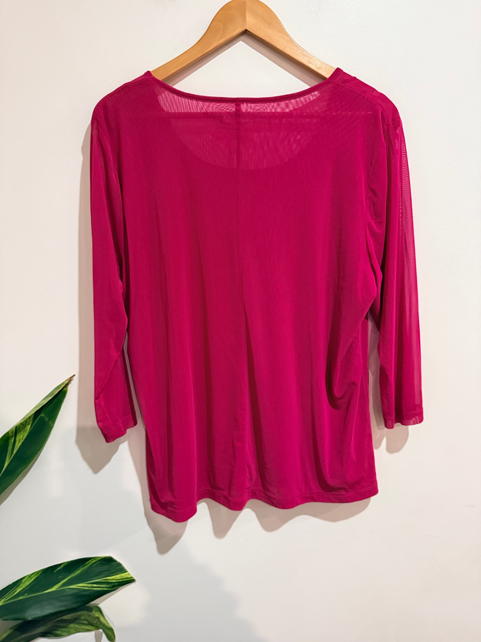 Spirit 3/4 Sleeves Top Size XL