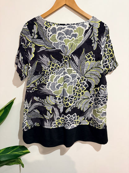 Millers Flower Patterns Top Size 16