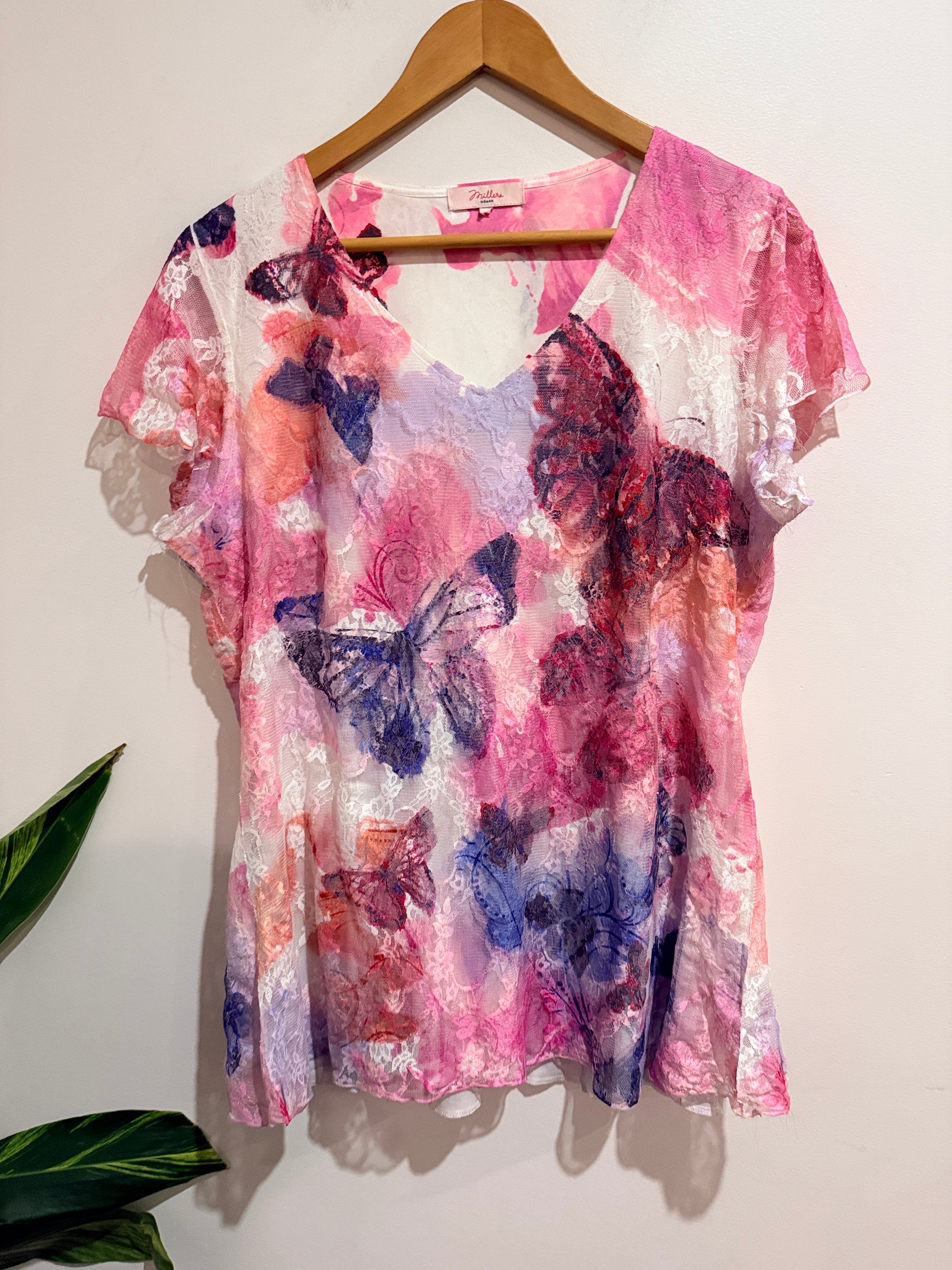 Miller Mesh Butterfly Shirt Size U/Arm to U/Arm 54cm