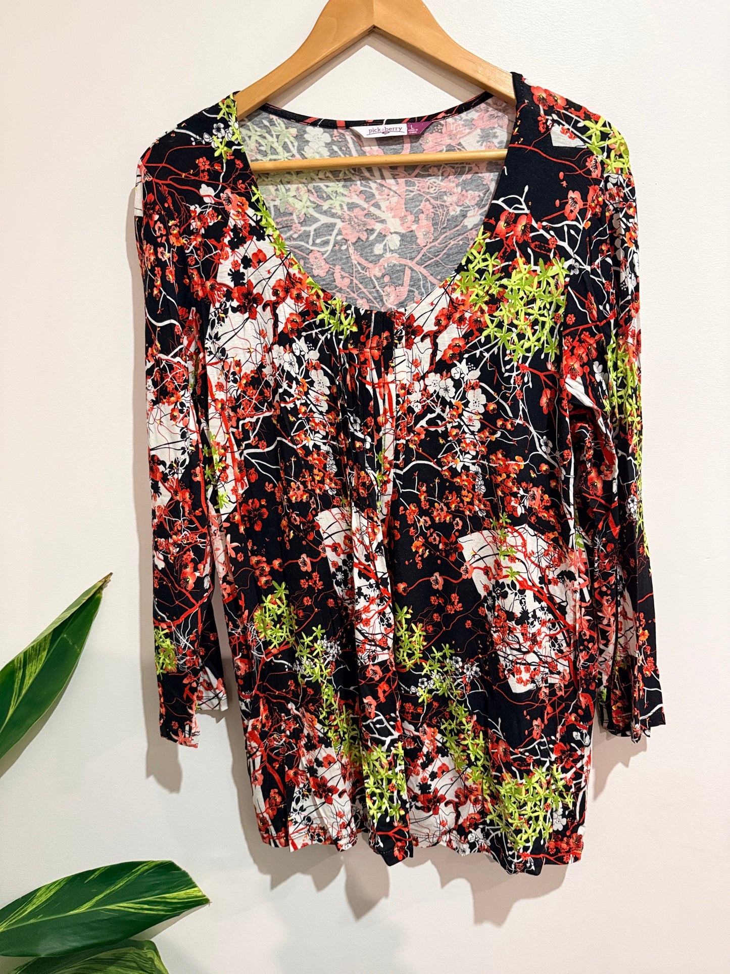 Pick A Berry Floral Print 3/4 Sleeves Shirt Size L