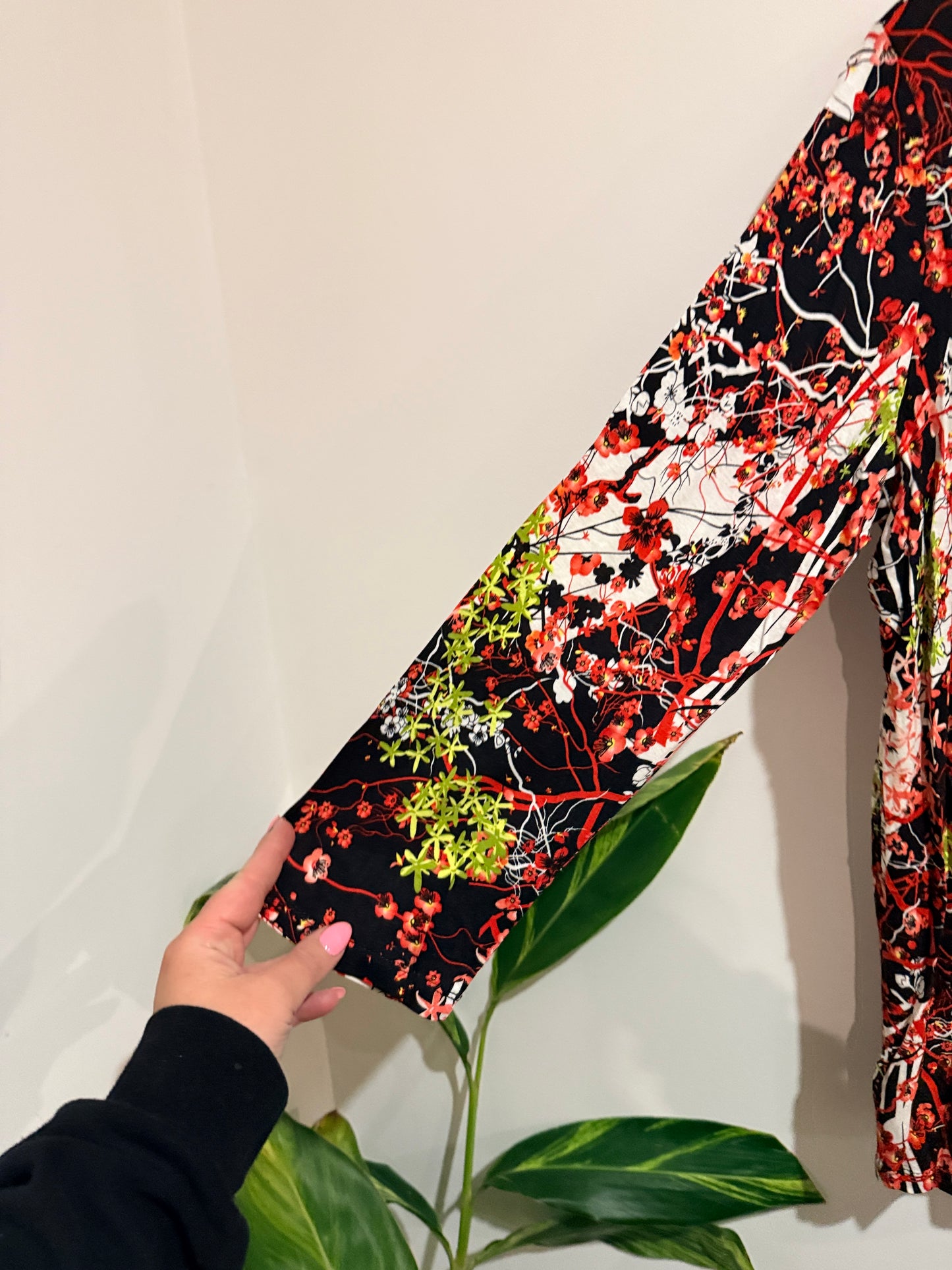 Pick A Berry Floral Print 3/4 Sleeves Shirt Size L
