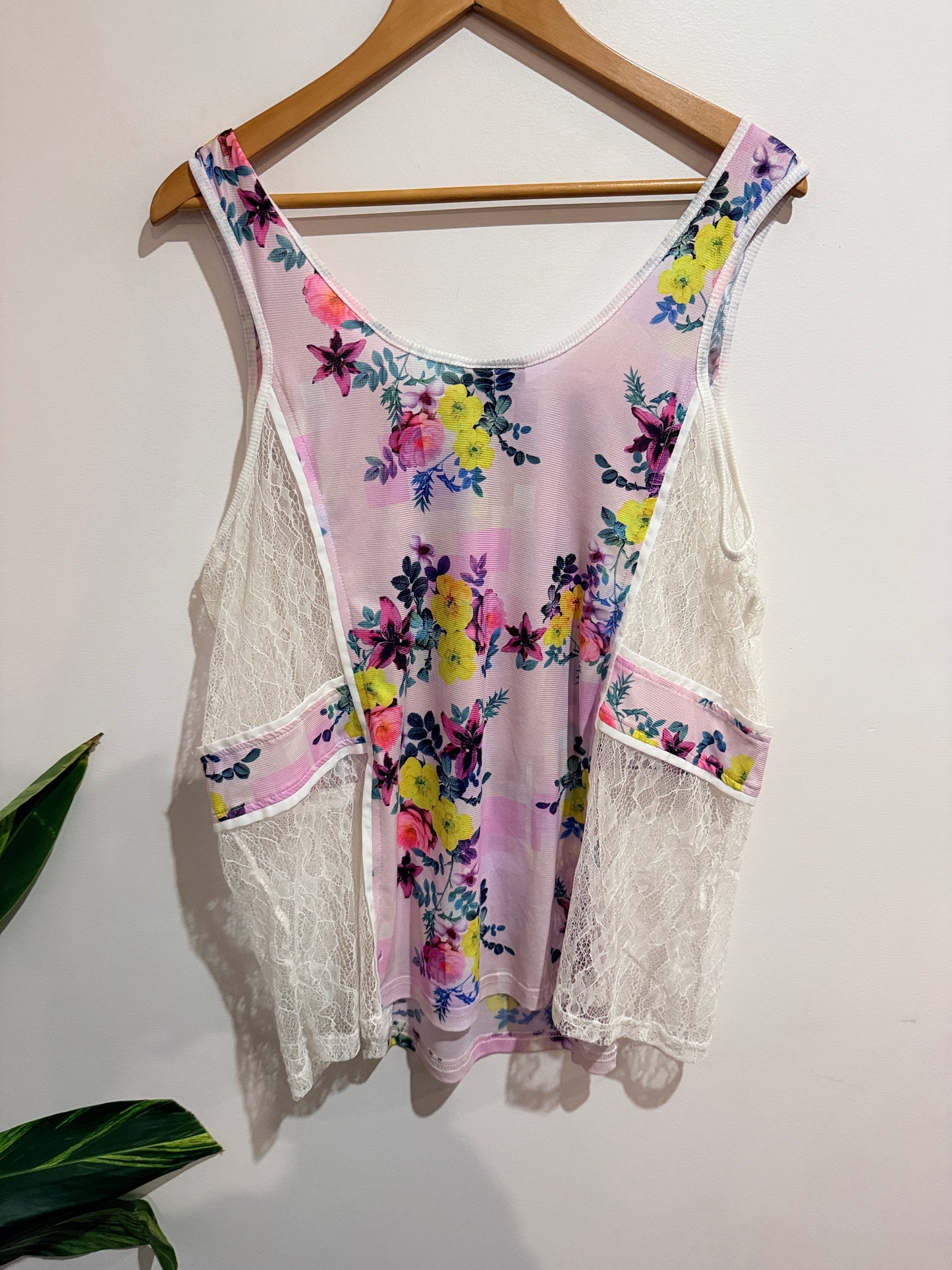 City Chic Sleeveless Tank Top Size S