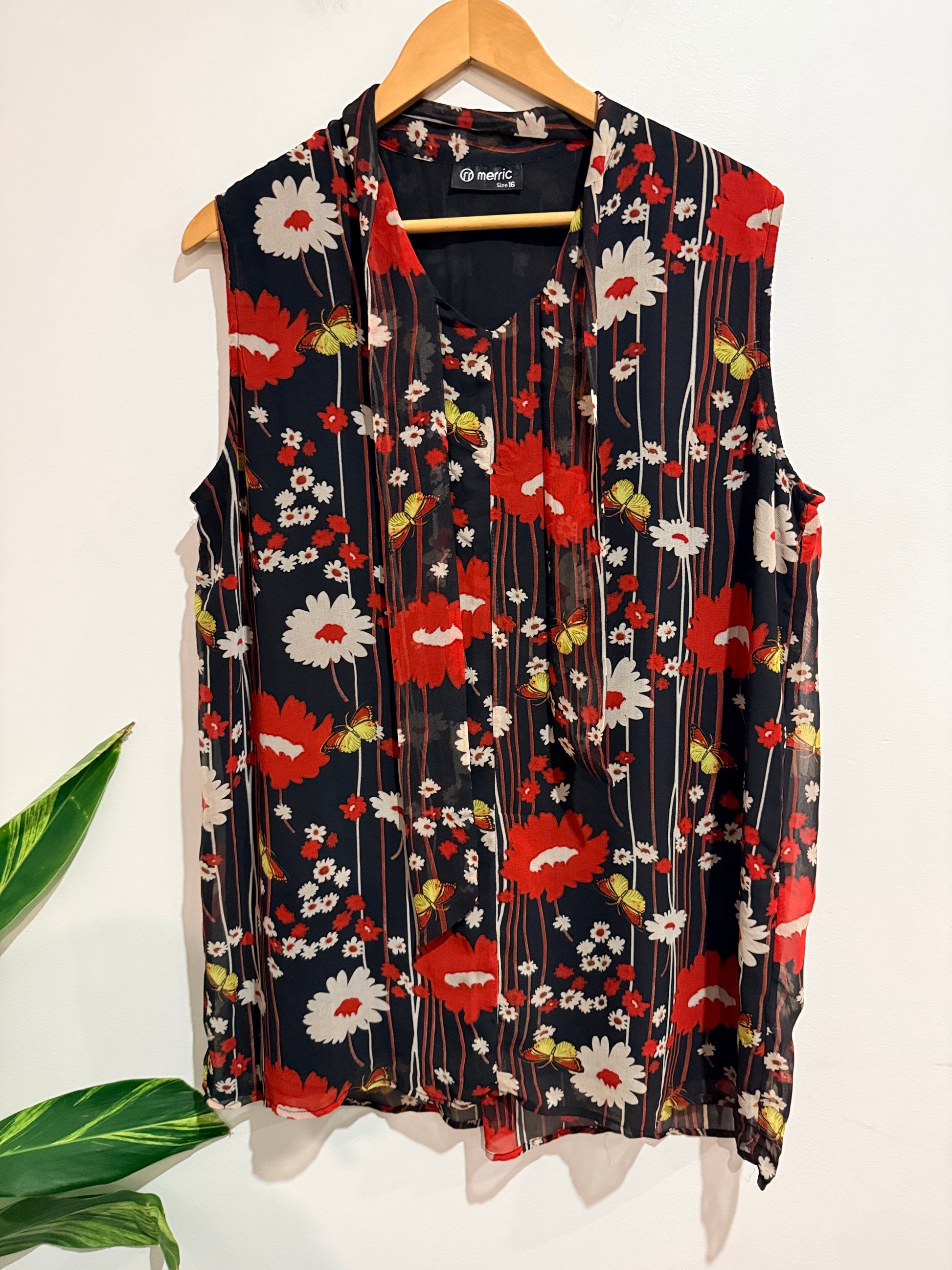 Merric Floral Print Sleeveless Top Size 18