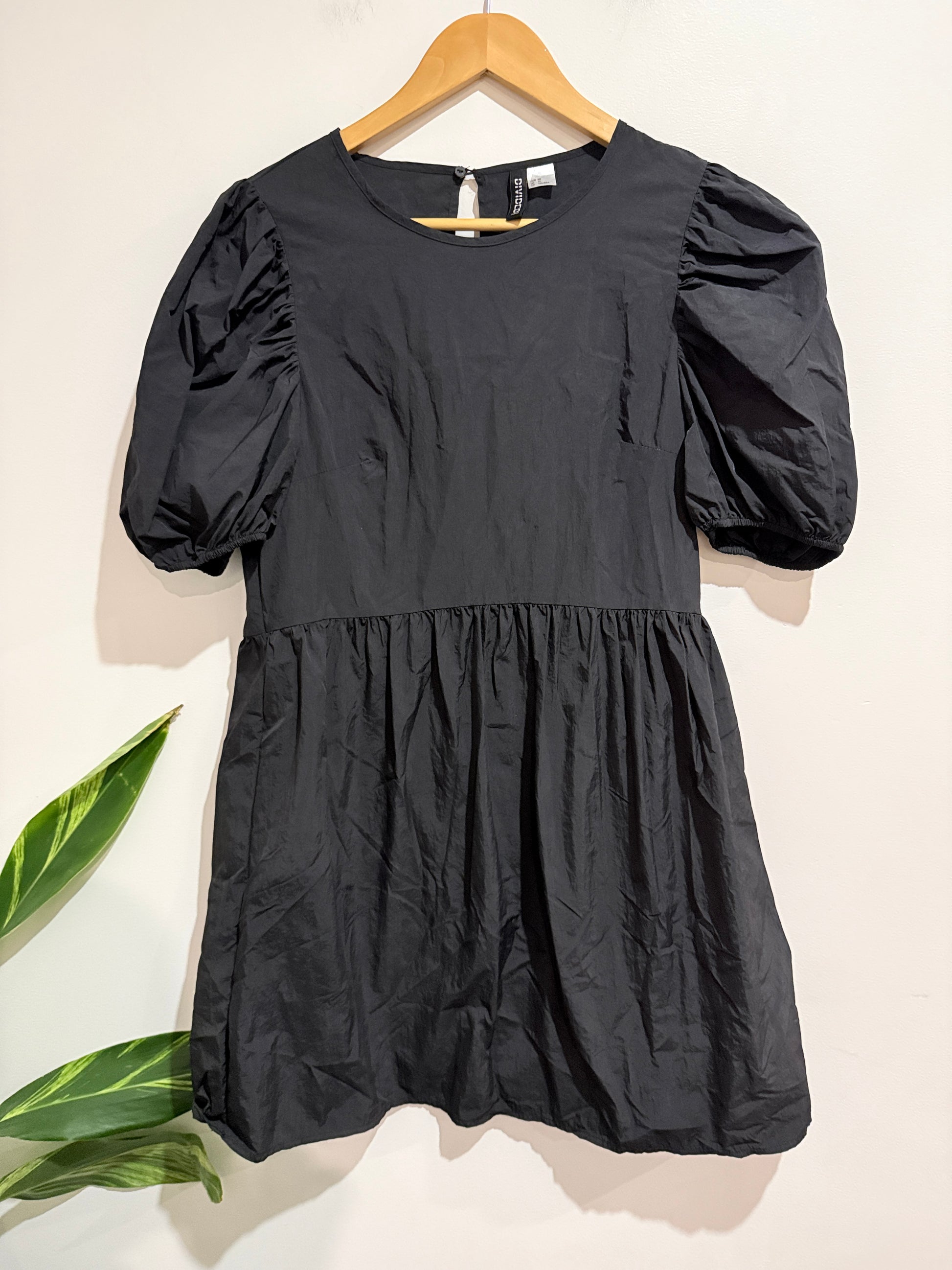 H & M Puff Sleeves Mini Dress Size 38