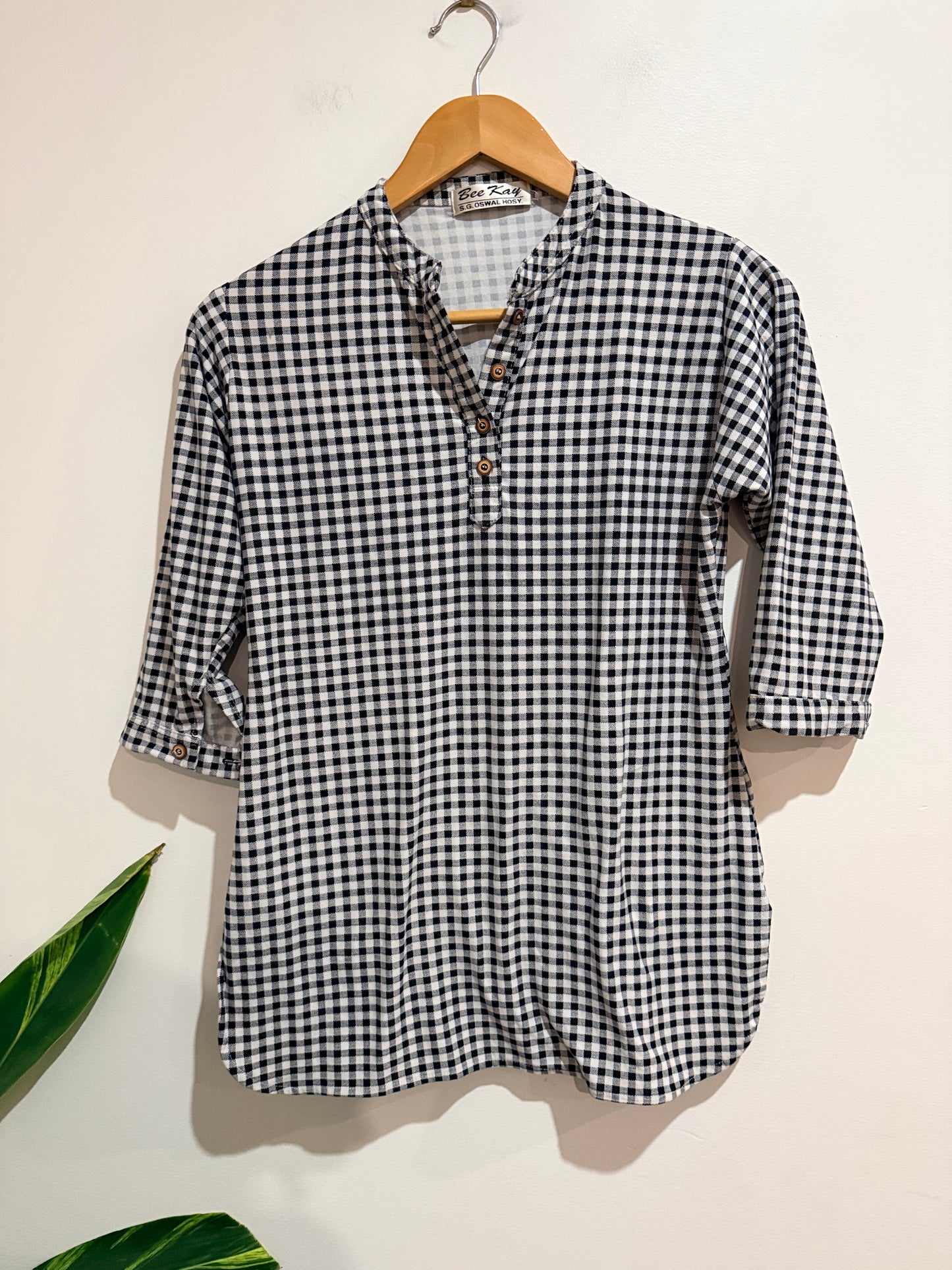 Bee Kay Checkered Tunic Top Size U/Arm to U/Arm 45cm