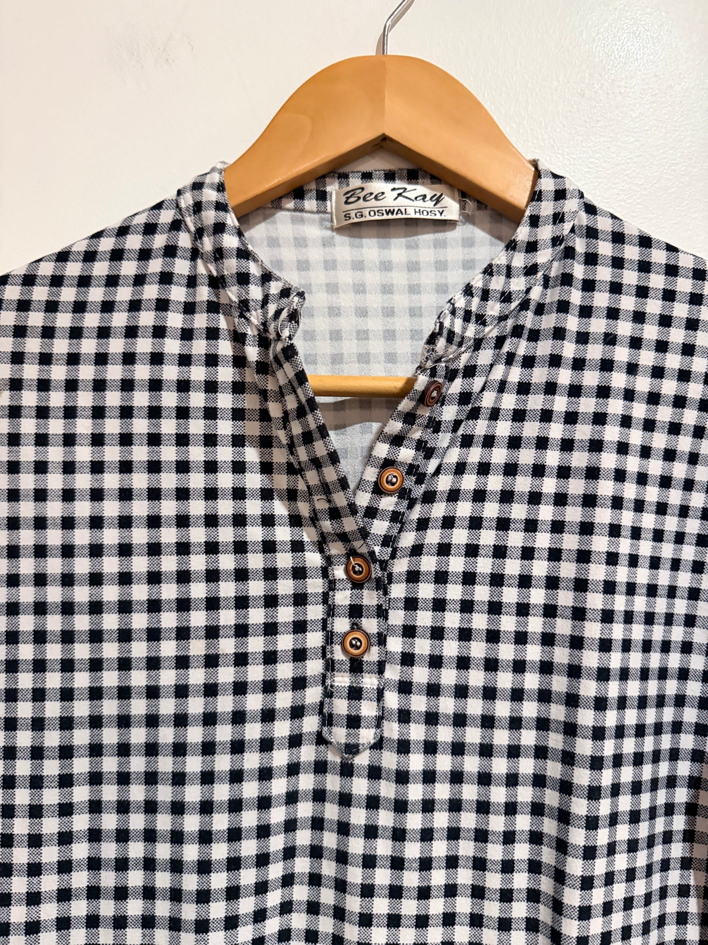 Bee Kay Checkered Tunic Top Size U/Arm to U/Arm 45cm