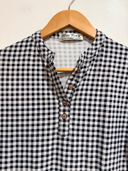 Bee Kay Checkered Tunic Top Size U/Arm to U/Arm 45cm