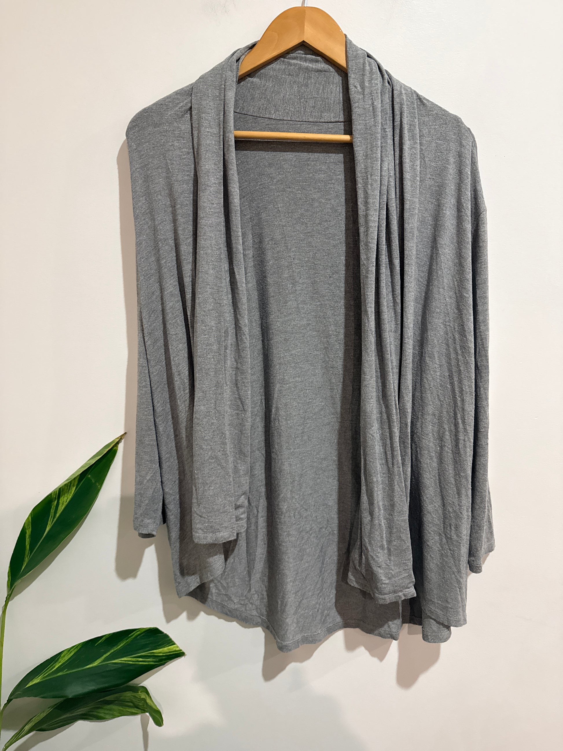 Brand Unknown Open-front Draped Cardigan Size U/Arm to U/Arm 57cm