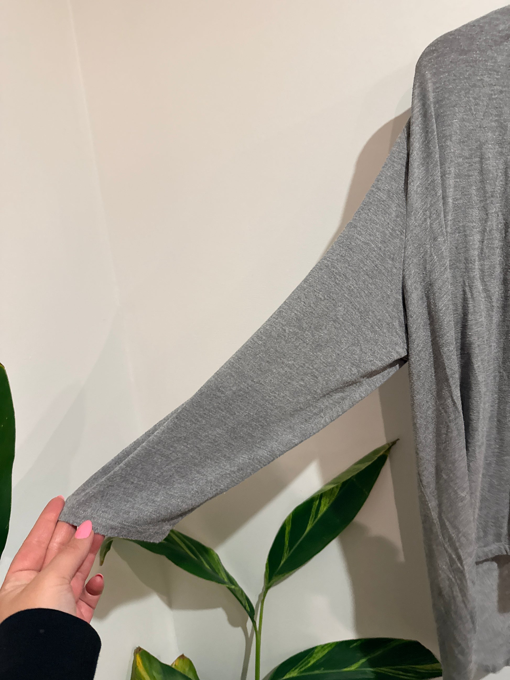 Brand Unknown Open-front Draped Cardigan Size U/Arm to U/Arm 57cm