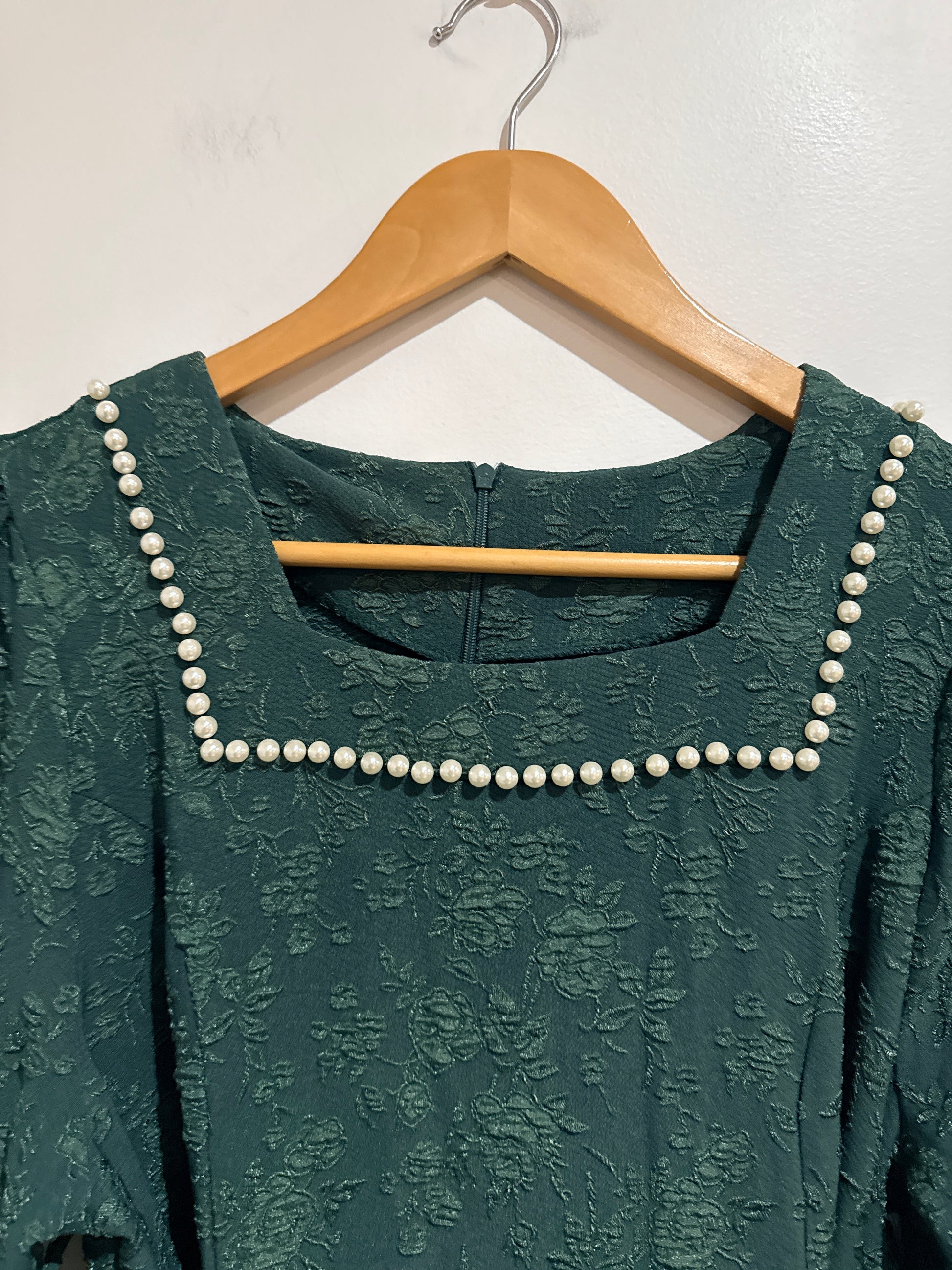 Shein Long-sleeved Dress Size L | U/Arm to U/Arm 50cm