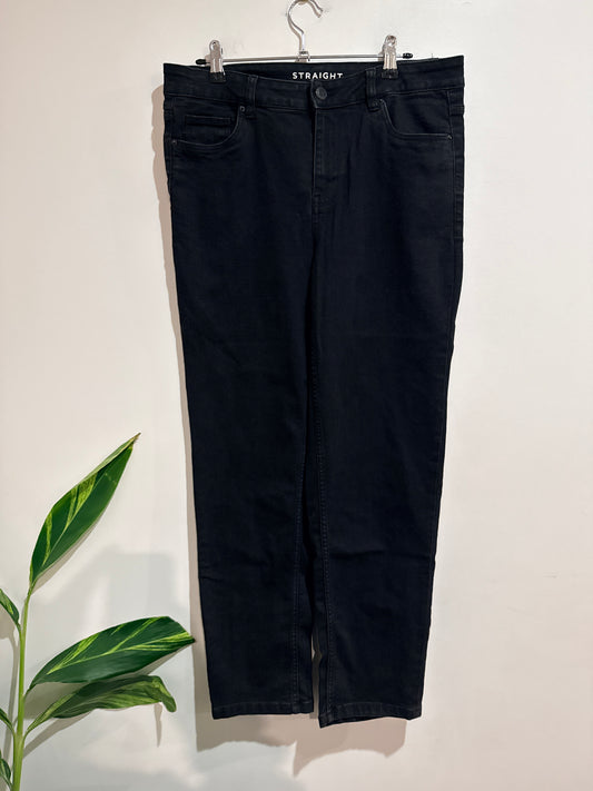 Brand Unknown Straight-fit Jeans Size 12