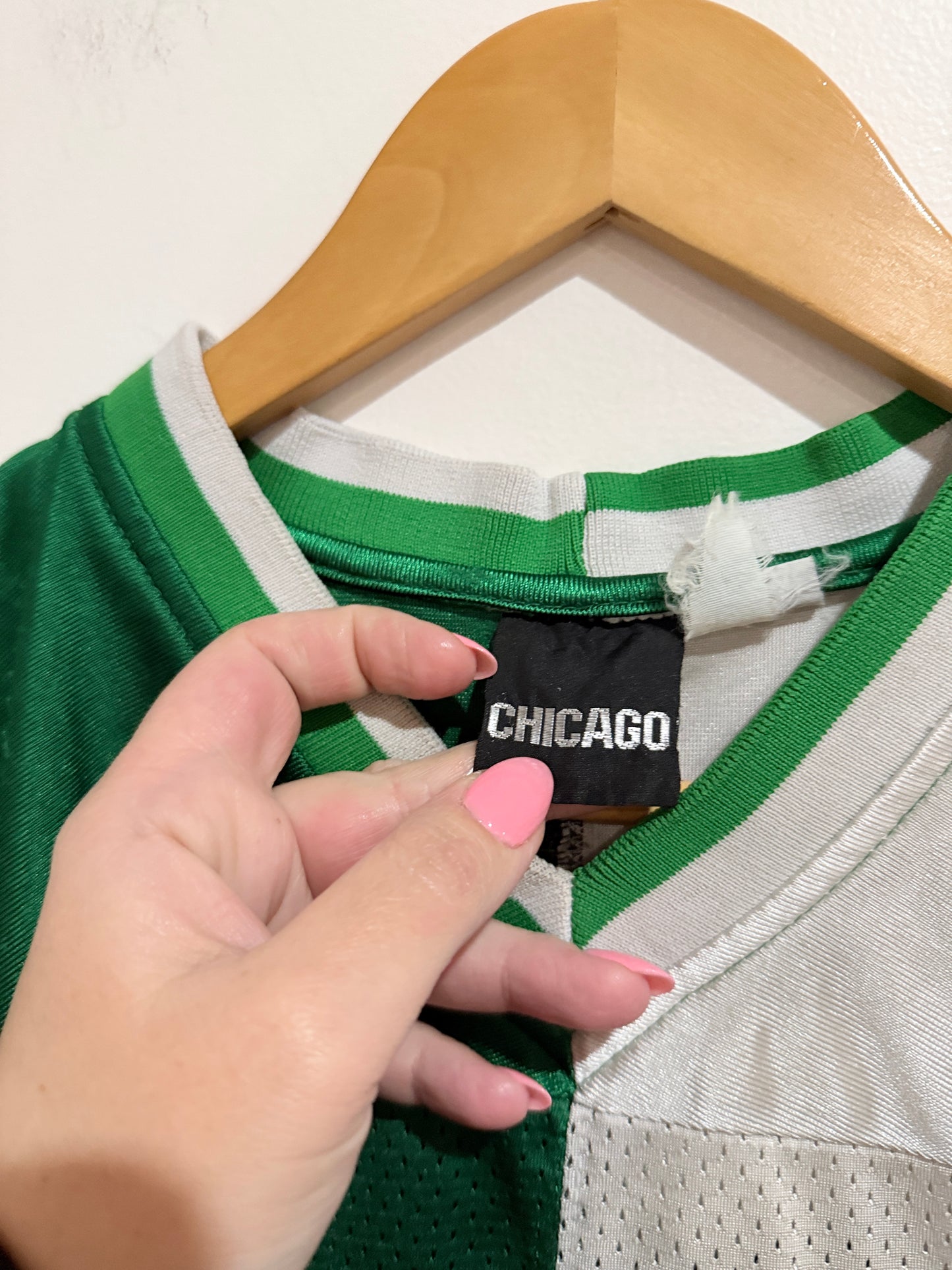 Chicago Football Jersey Size XL | U/Arm to U/Arm 62cm