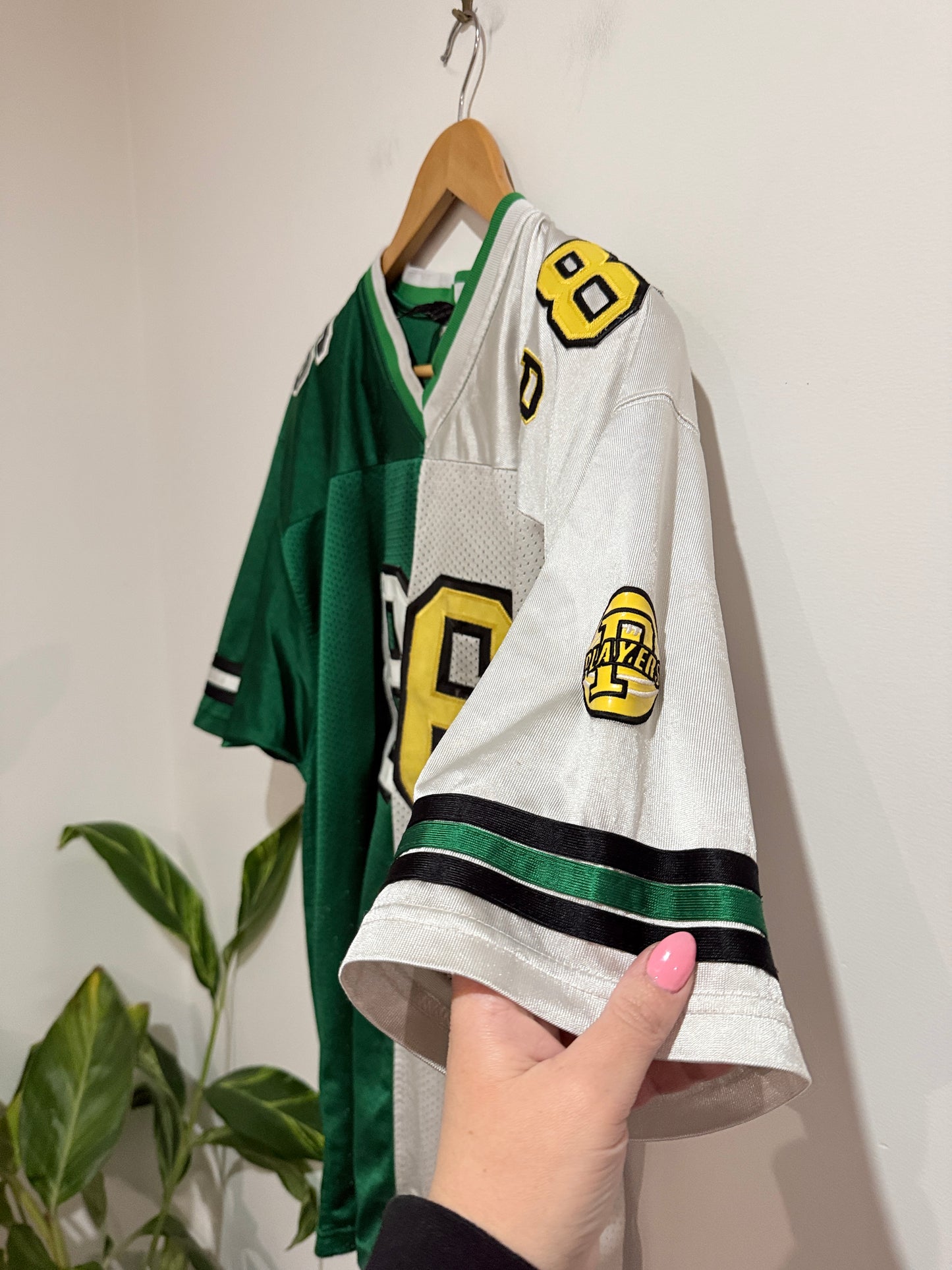 Chicago Football Jersey Size XL | U/Arm to U/Arm 62cm