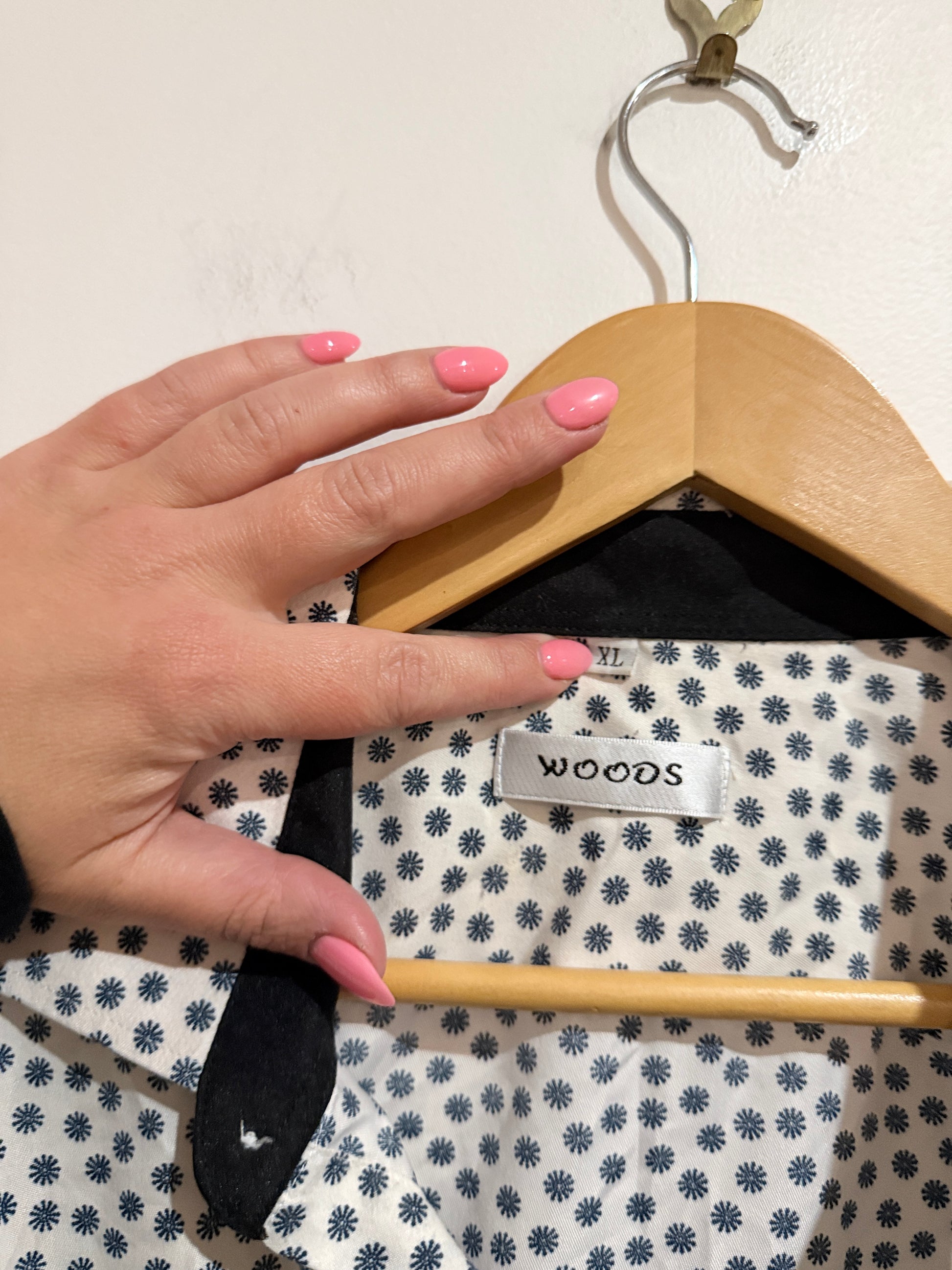 Woods Button-down Shirt Size XL