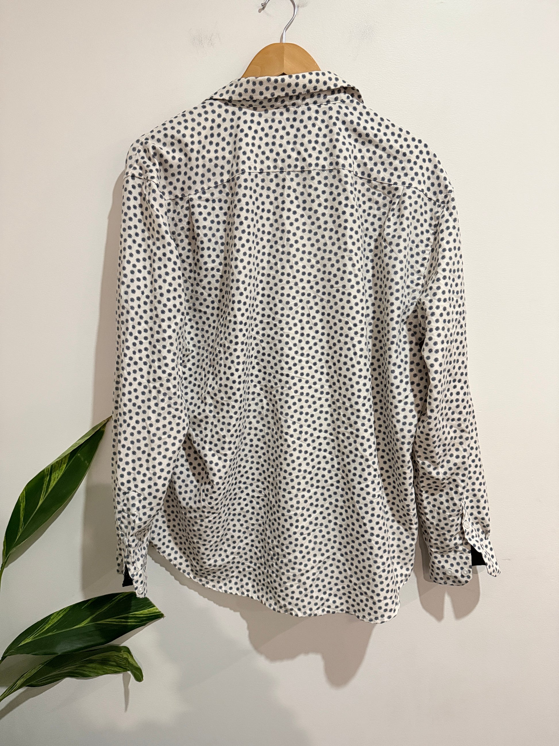 Woods Button-down Shirt Size XL