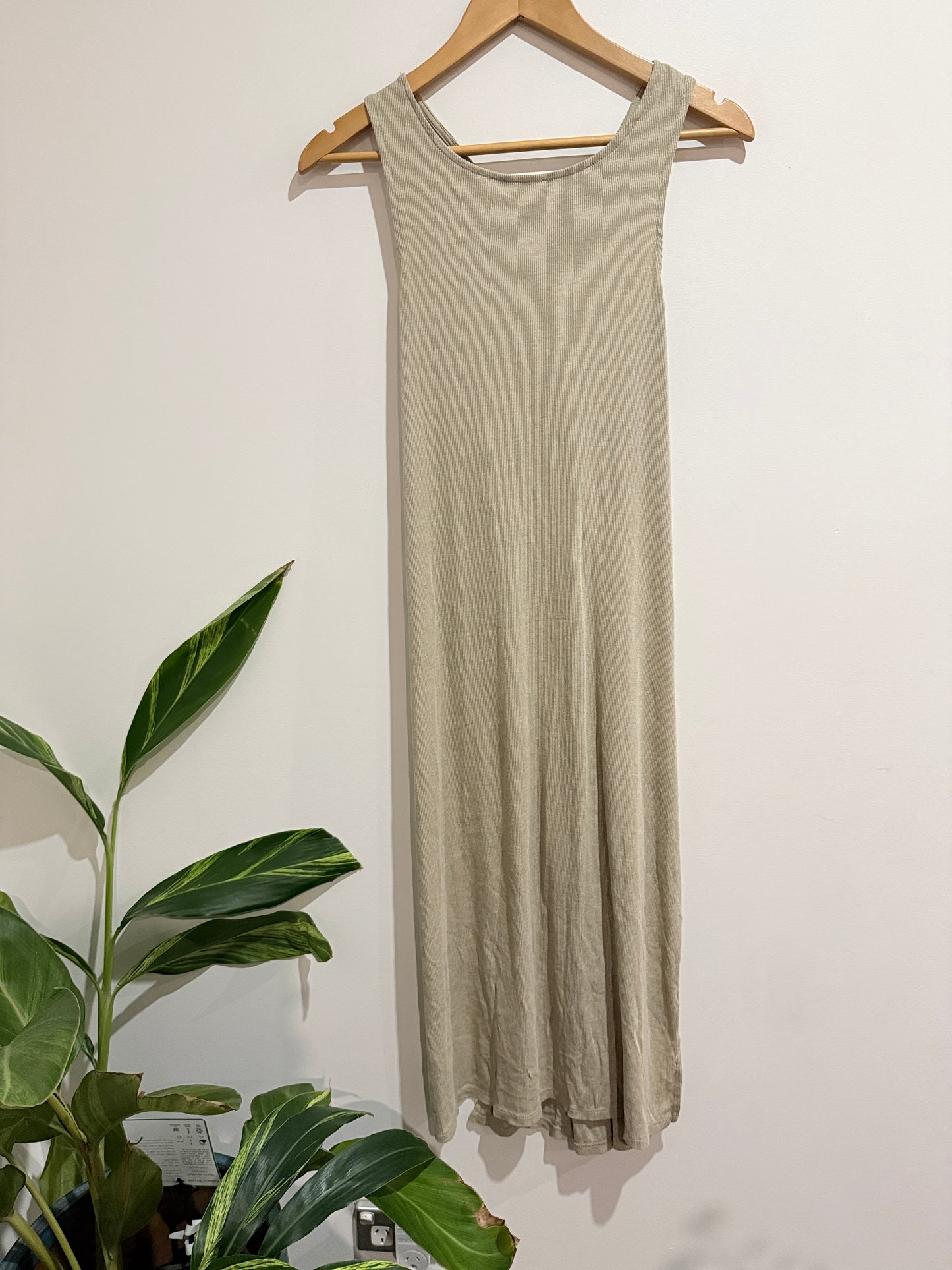 Spirit Sleeveless Maxi Dress Size 16