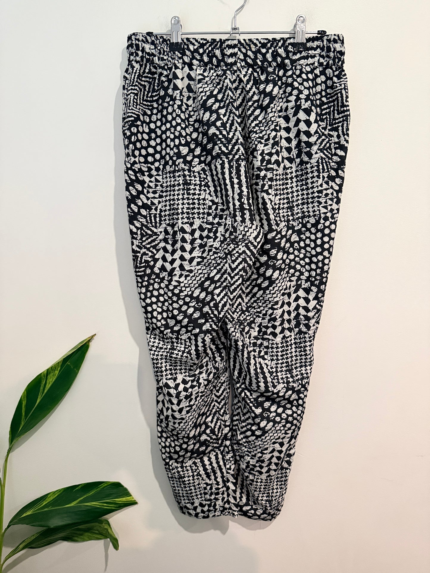 Joanna Morgan Patterned Harem Pants Size 12