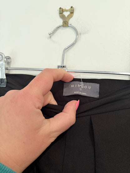 Mirrou Pleated Shorts Size 12