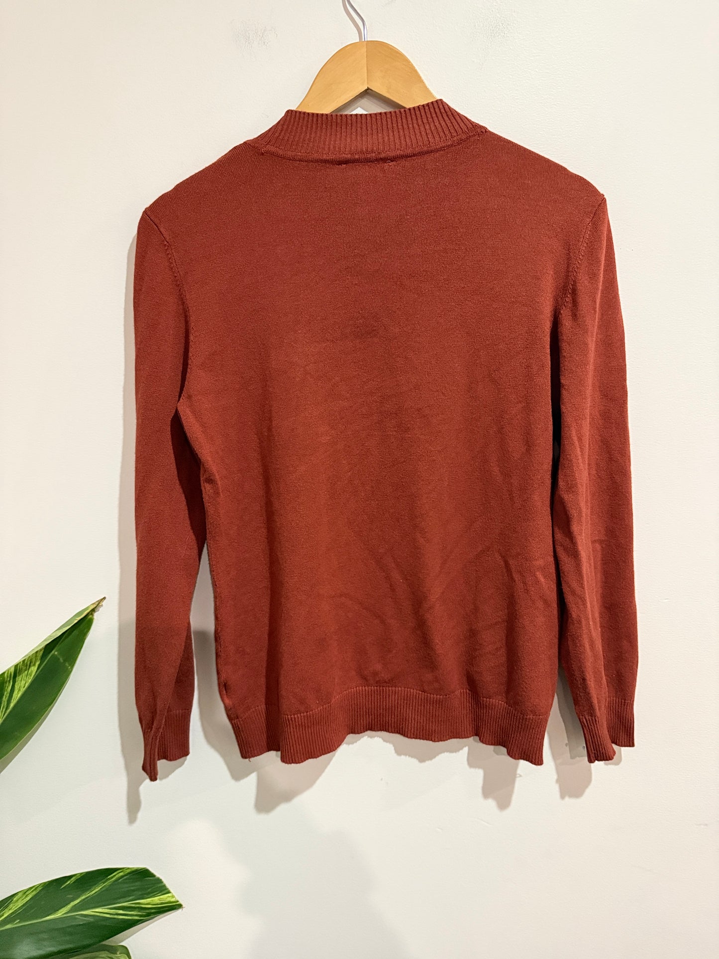 Signify Knit Sweater Size M