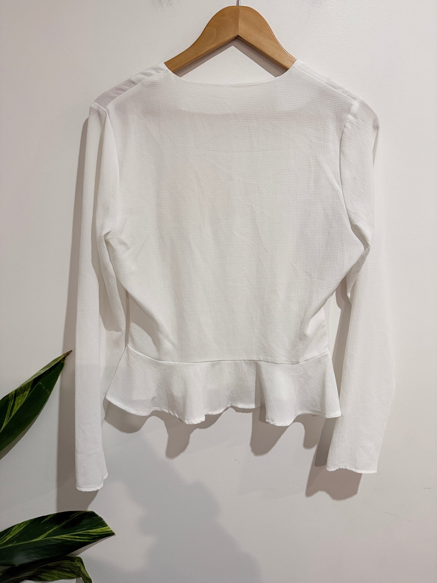Brand Unknown V-neck Peplum Top Size 10