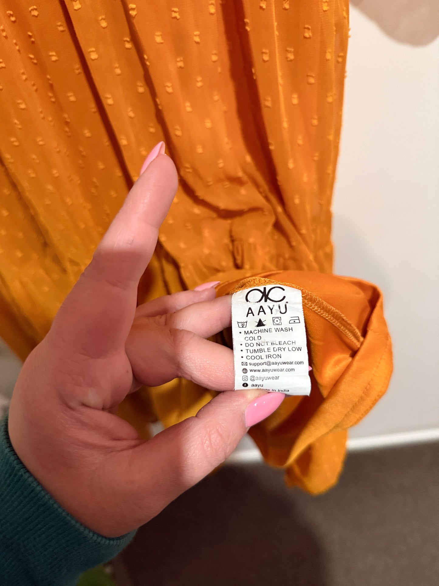 Aayu Tiered Midi Dress Size L