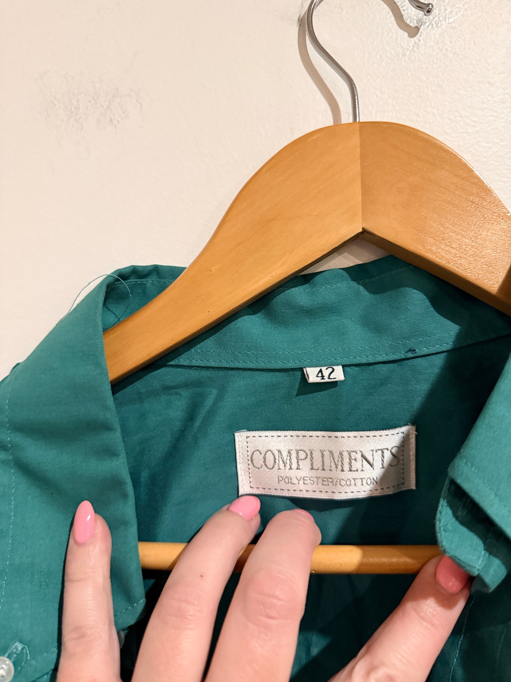 Compliments Button-down Shirt Size 42 | U/Arm to U/Arm 62cm