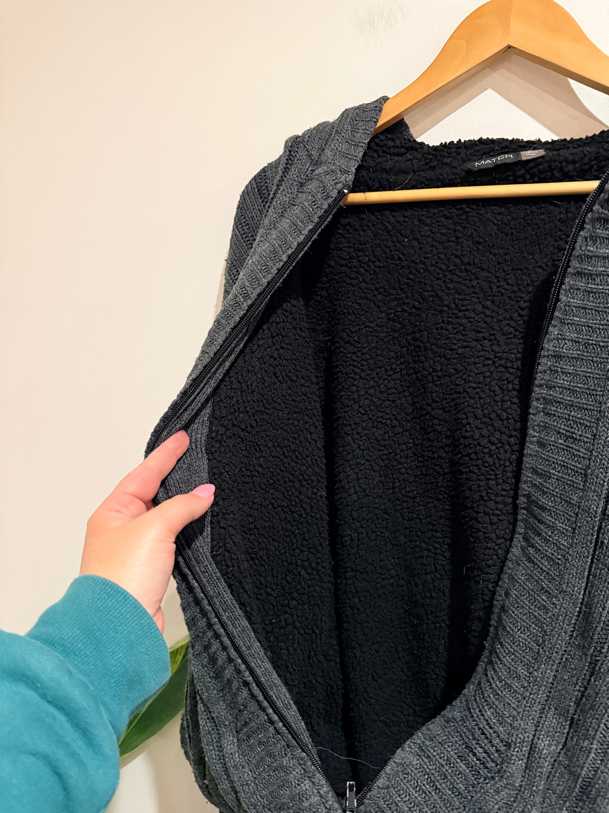 Match Ribbed-knit Zipper Hoodie Size S
