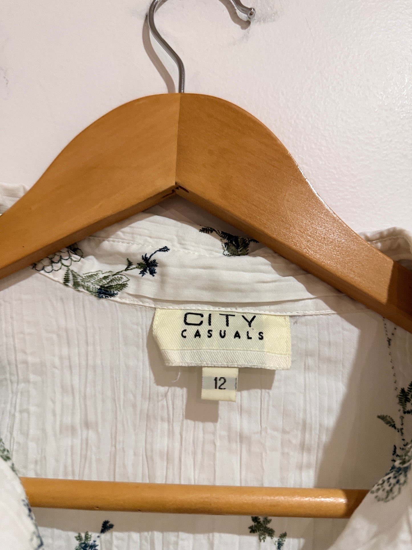 City Casuals Button-down Shirt Size 12