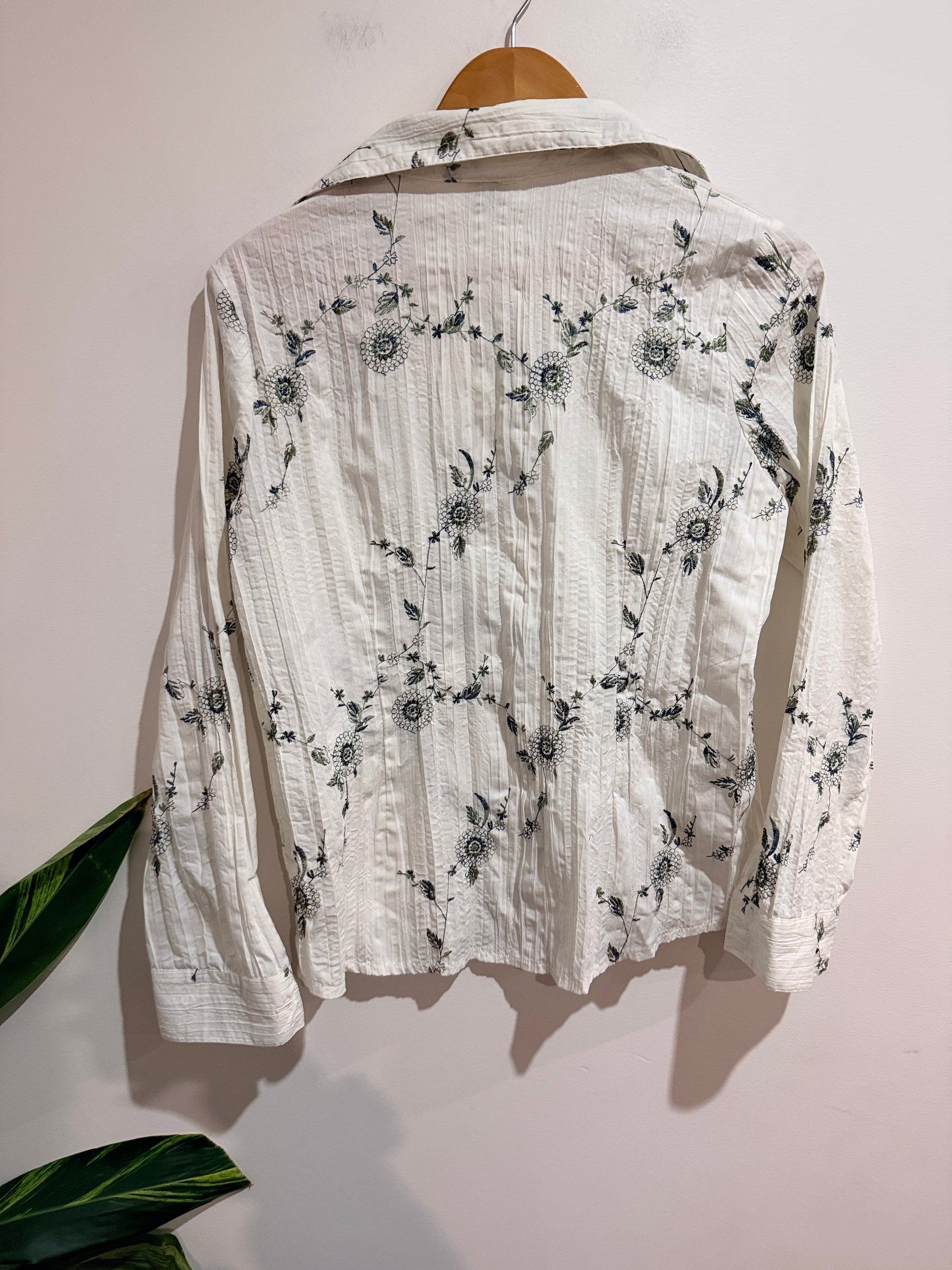 City Casuals Button-down Shirt Size 12