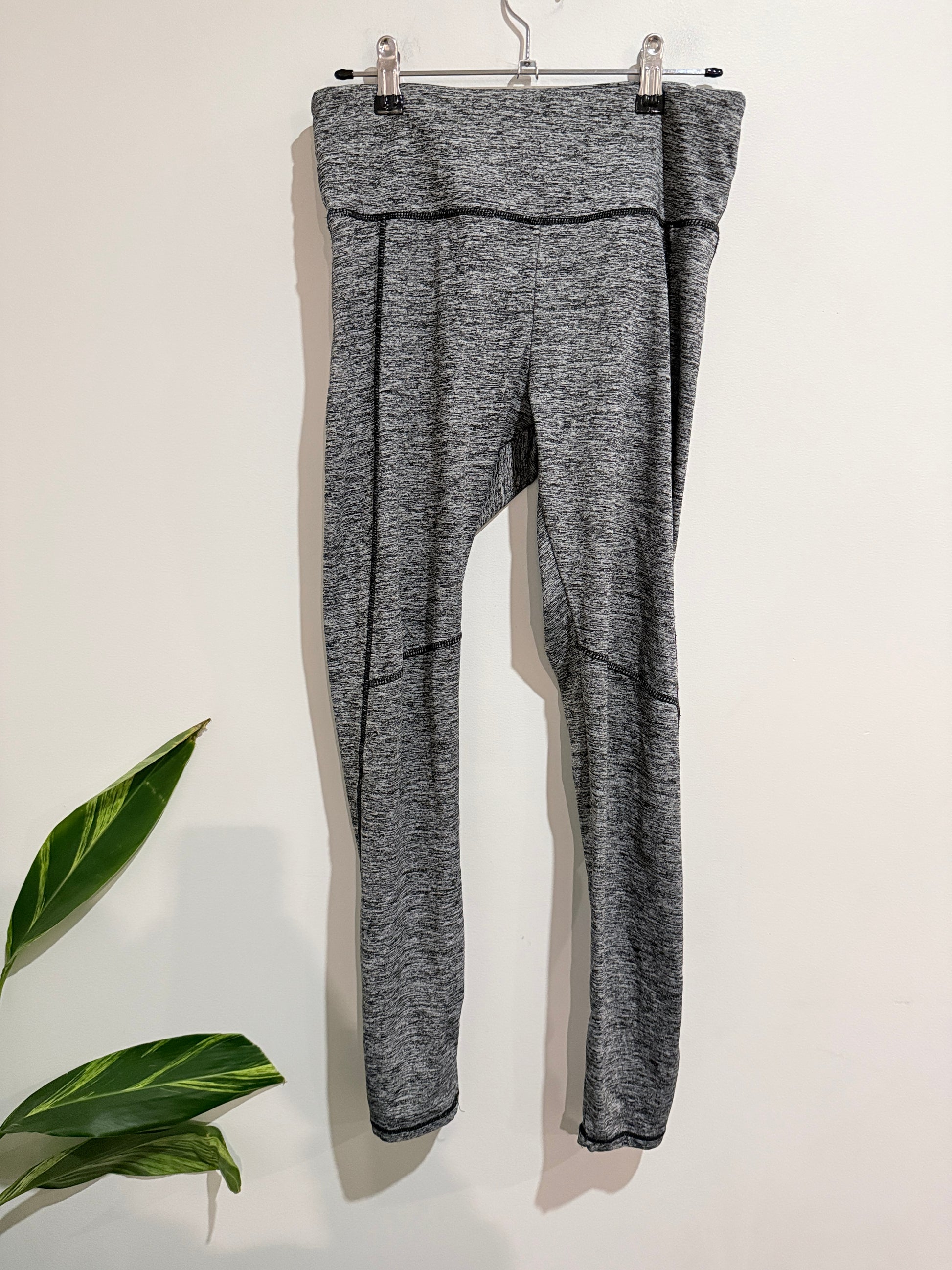 Brand Unknown Athletic Leggings Size Waist 72cm