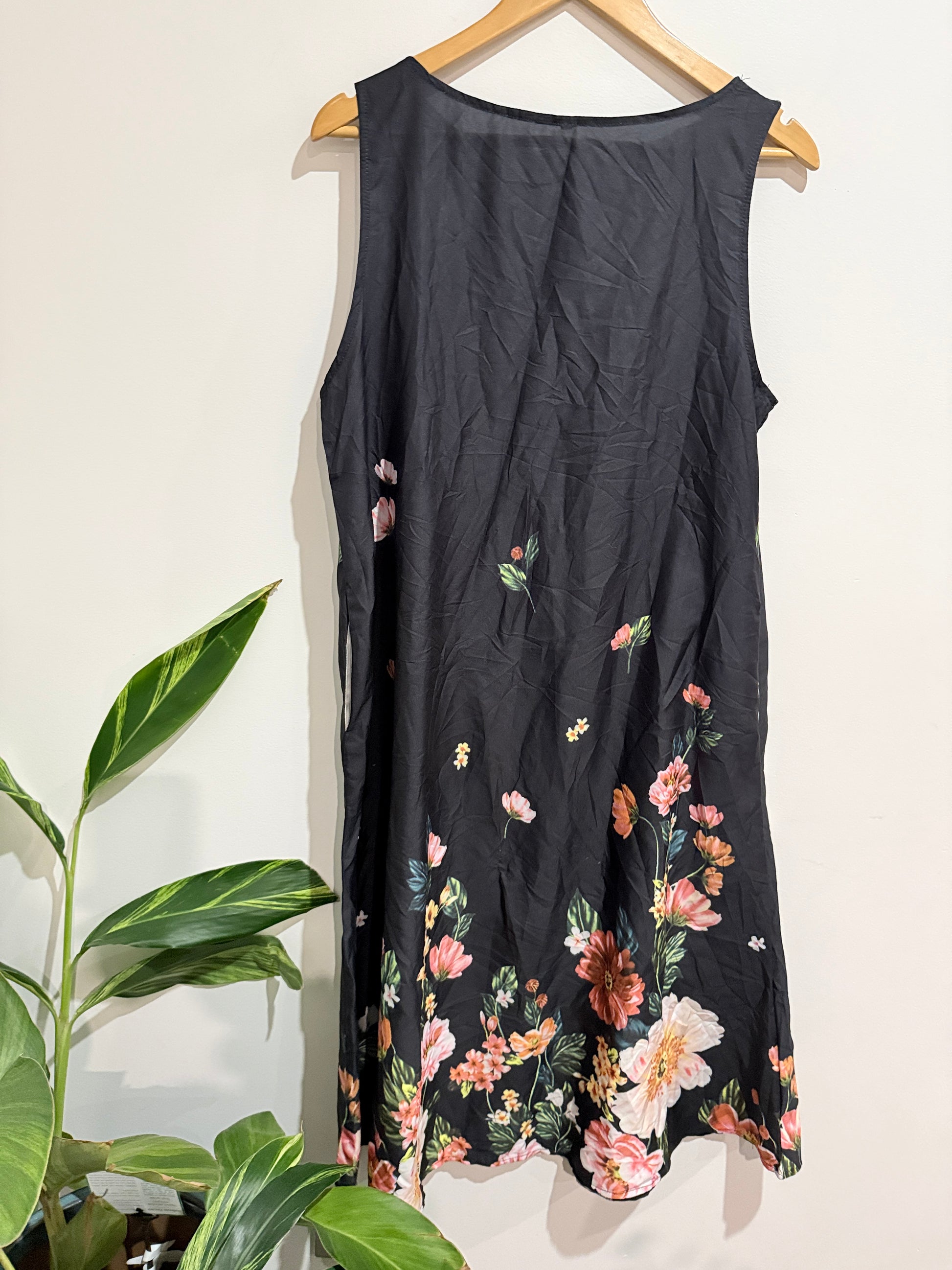 Sleeveless Maxi Dress Size XL | U/Arm to U/Arm 53cm