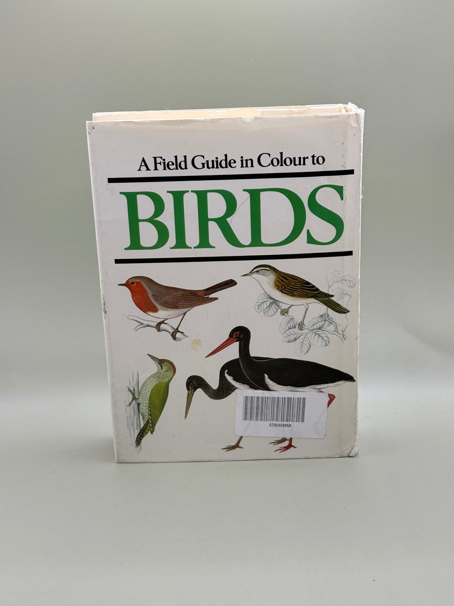 A Field Guide in Colour to Birds by Peter Hayman and Rob Hume